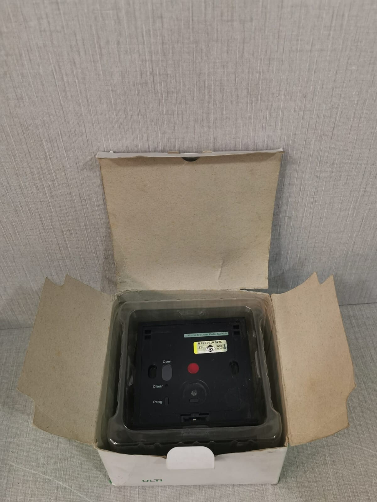 Schneider Electric U301SDP16AZB Schneider Electric ULTI ZigBee U301SDP16AZB 1 Gang 16A Double Pole Switch 2