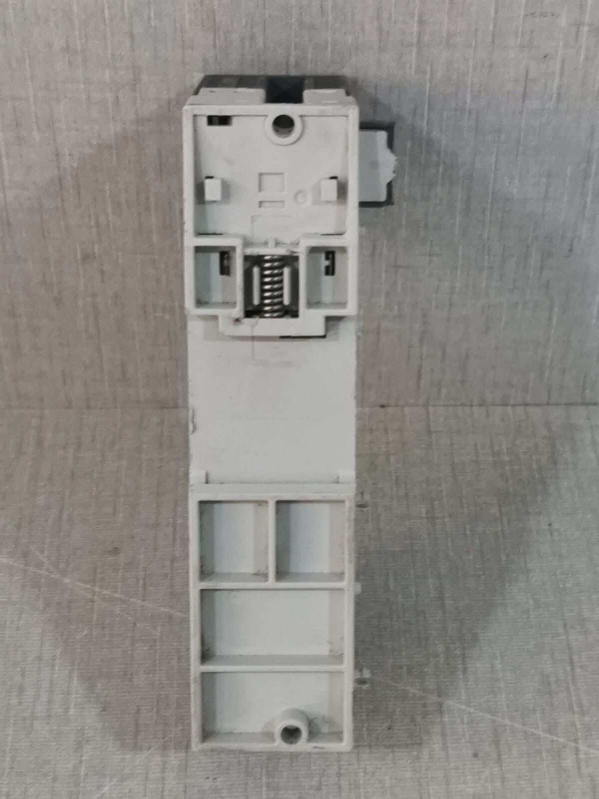 ABB DX561 ABB DX561 A1/ 1TNE968902R2301 Digital Input/Output Module 8