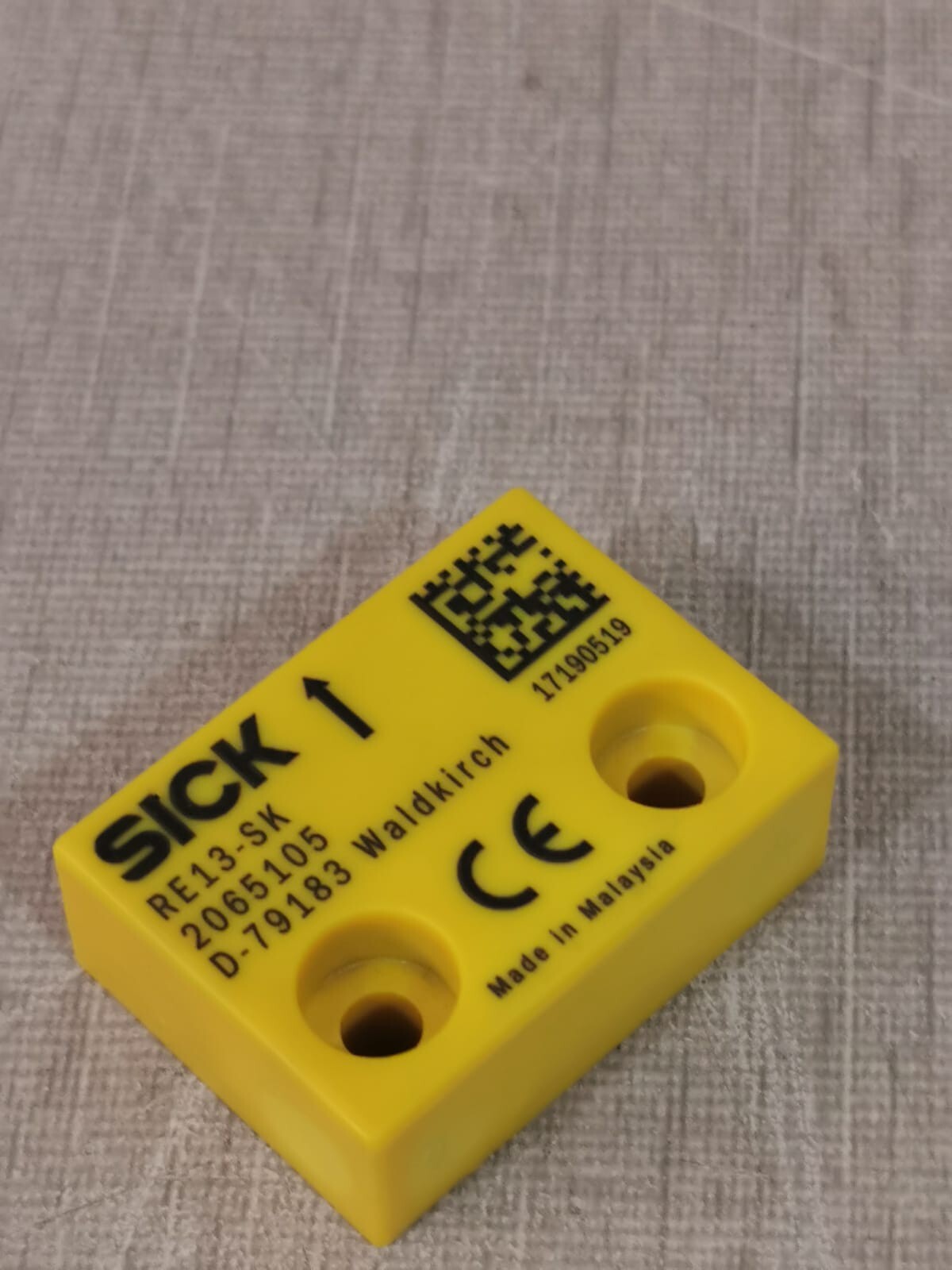 SICK RE13-SK 2065105 Magnetic Safety Switch 3