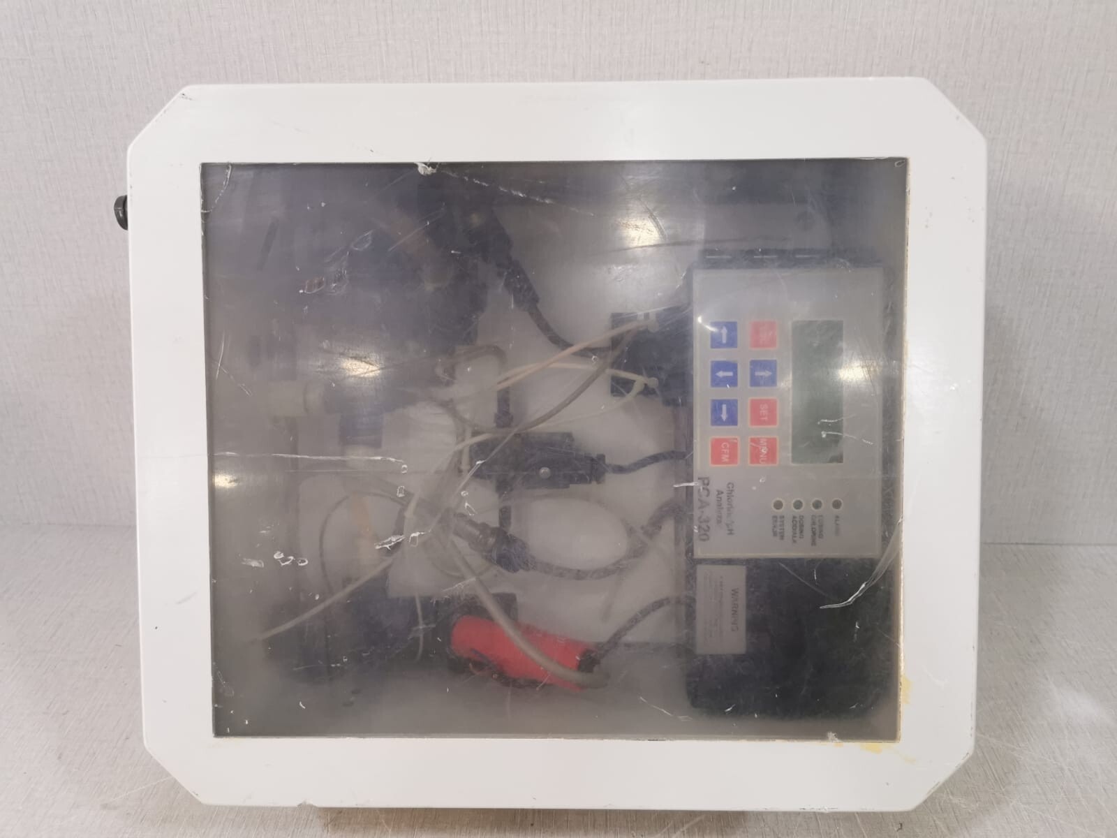 HANNA PCA-320 HANNA INSTRUMENTS PCA320 CHLORINE/pH ANALYZER PCA-320 230VAC 3