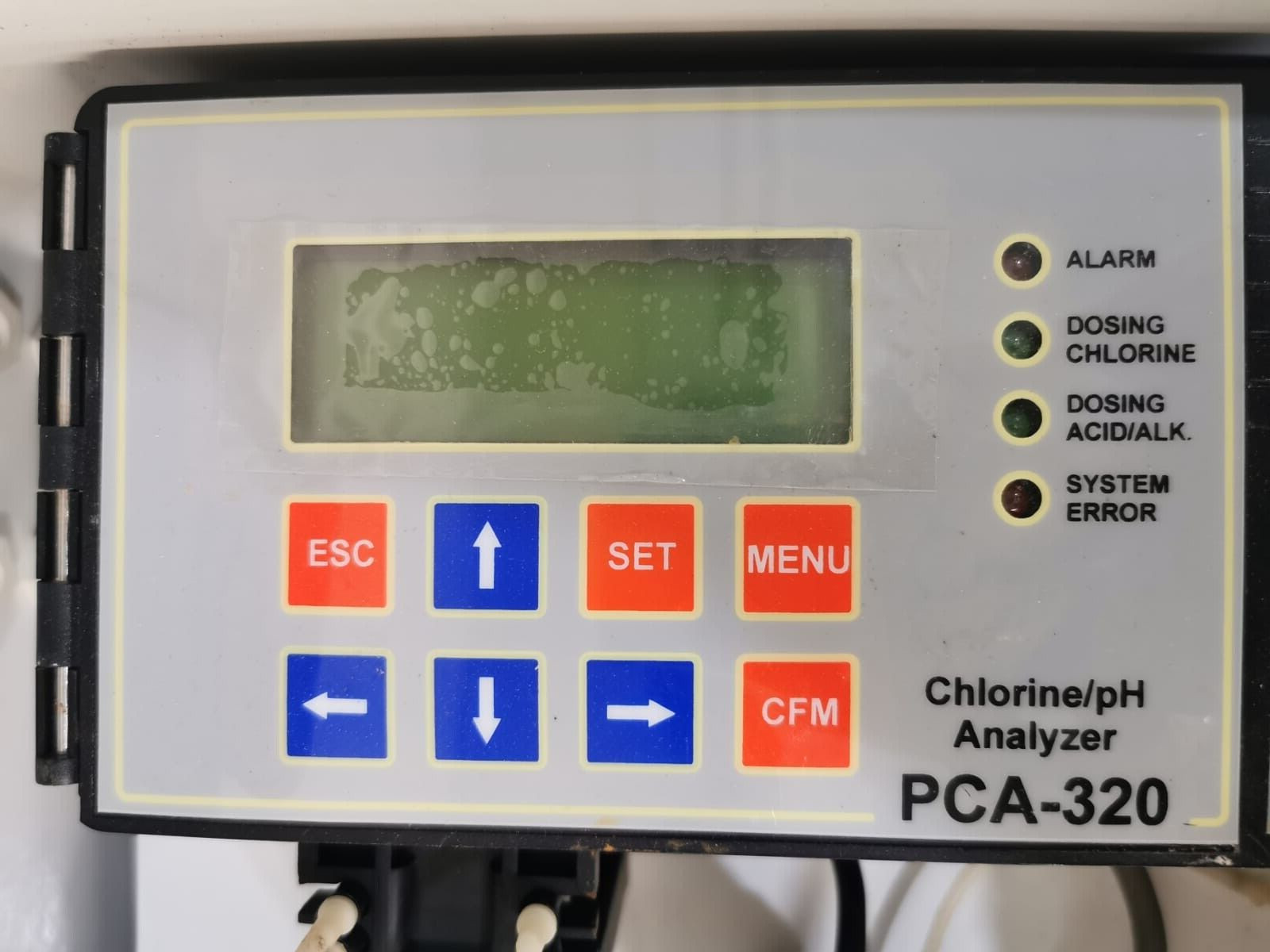 HANNA PCA-320 HANNA INSTRUMENTS PCA320 CHLORINE/pH ANALYZER PCA-320 230VAC 4
