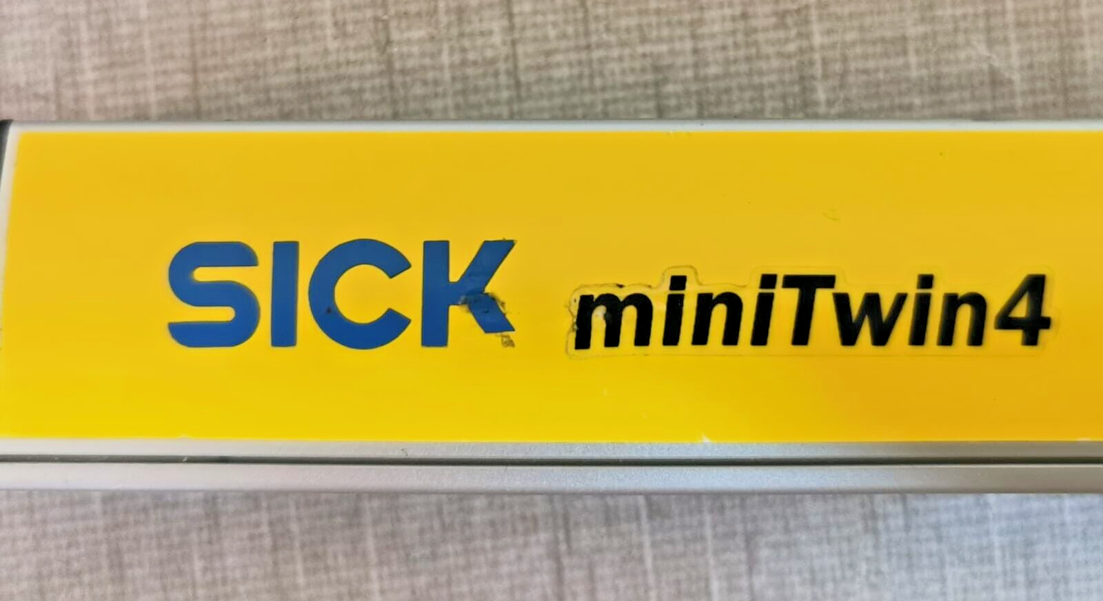 SICK C4MT-03014ABB03DE0 Sick Mini Twin4 C4MT-03014ABB03DE0 Safety Light Curtain 1207099 REV.1 300MM 2