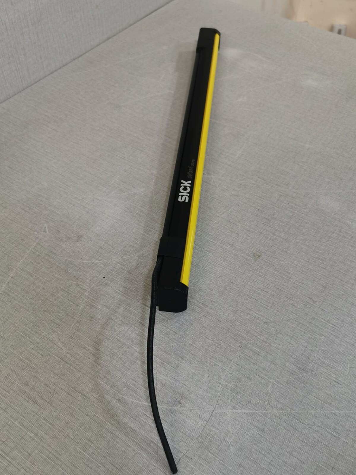 SICK SA04510A10000 SICK deTec4 Core C4C-SA04510A10000 Safety Light Curtains 1211469 DC 24V 6