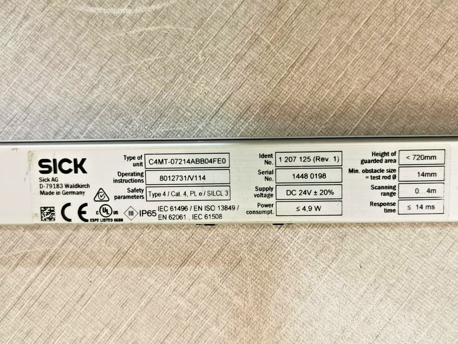 SICK C4MT-07214ABB04FE0 SICK miniTwin4 C4MT-07214ABB04FE0 1207125 Rev.1 720mm DC 24V 3