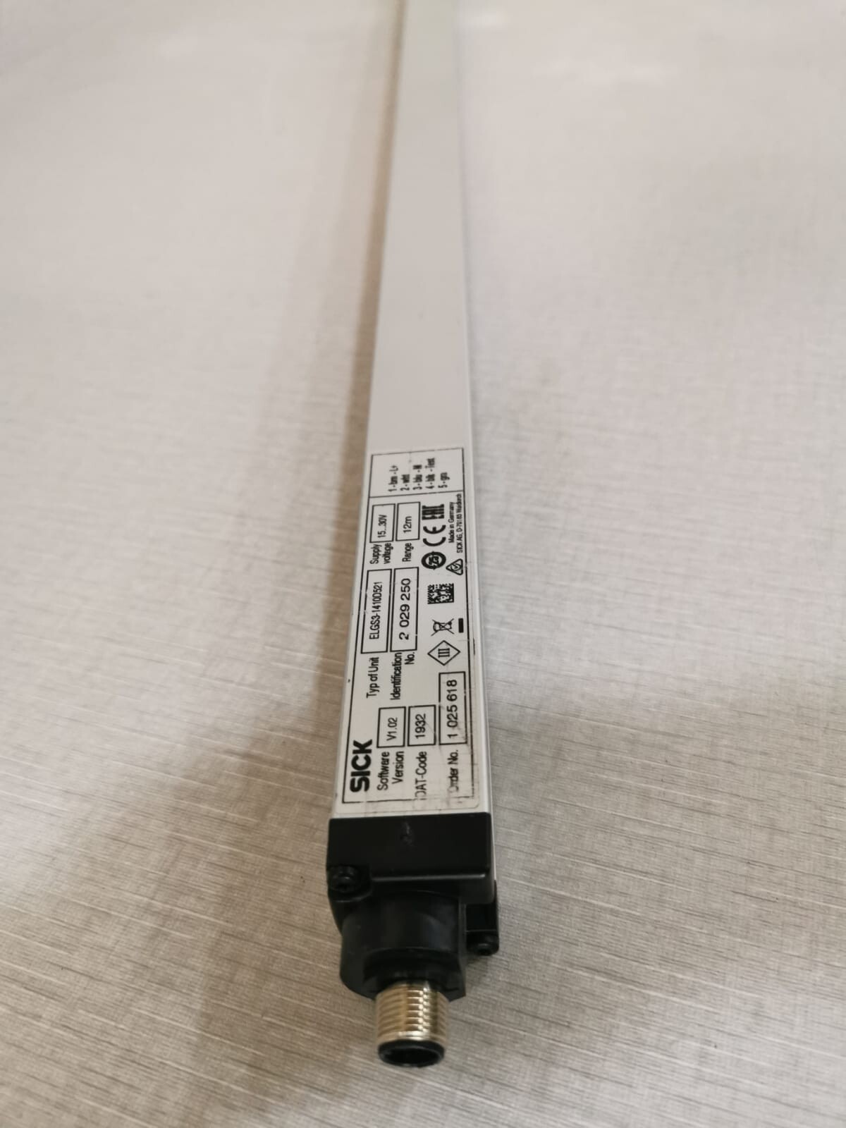 SICK ELGS3-1410D521 SICK ELG ELGS3-1410D521 Ident. No. 2 029 250 S/VER. V1.02 15...30V 4
