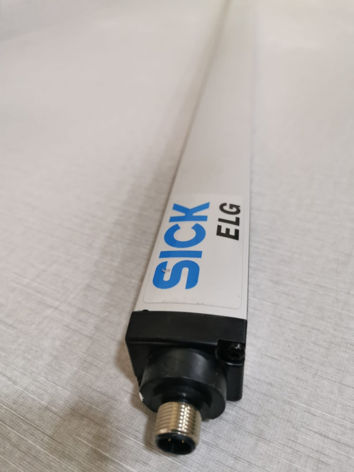 SICK ELGS3-1410D521 SICK ELG ELGS3-1410D521 Ident. No. 2 029 250 S/VER. V1.02 15...30V 7