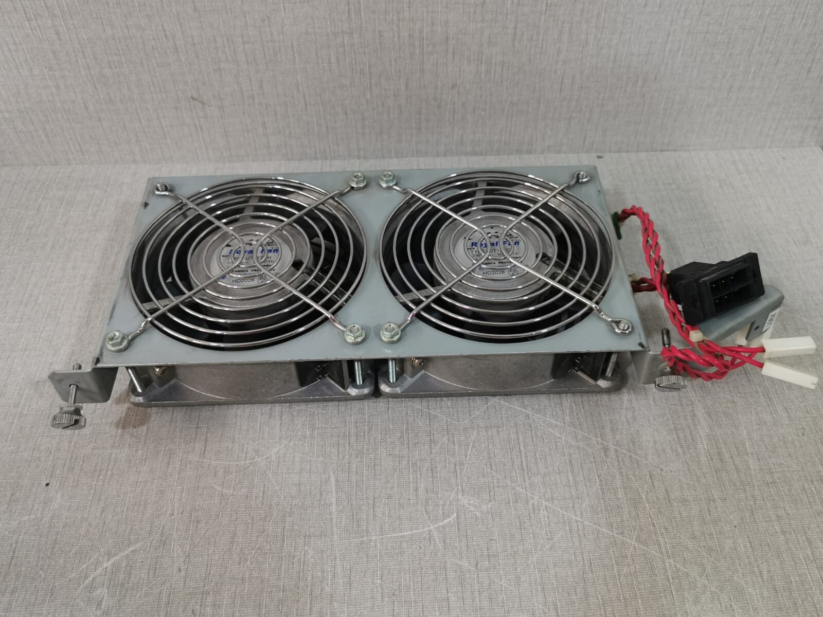 Royal Electric UT127CH Royal Electric UT127CH Royal Fan 230V~ 50/60 Hz 15/14W Ball Bearing 4
