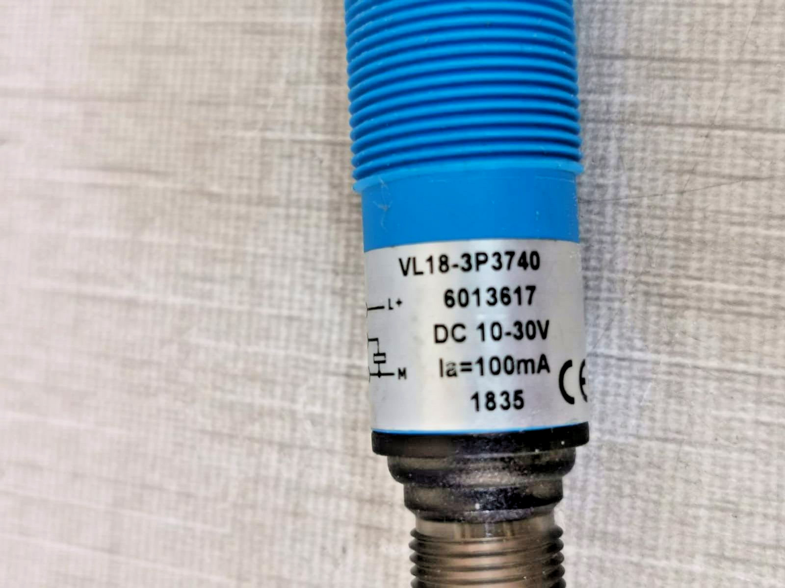 SICK VL18-3P3740 SICK VL18 3P3740 VL18 3P3740 Cylindrical Photoelectric Sensor 6013617 2