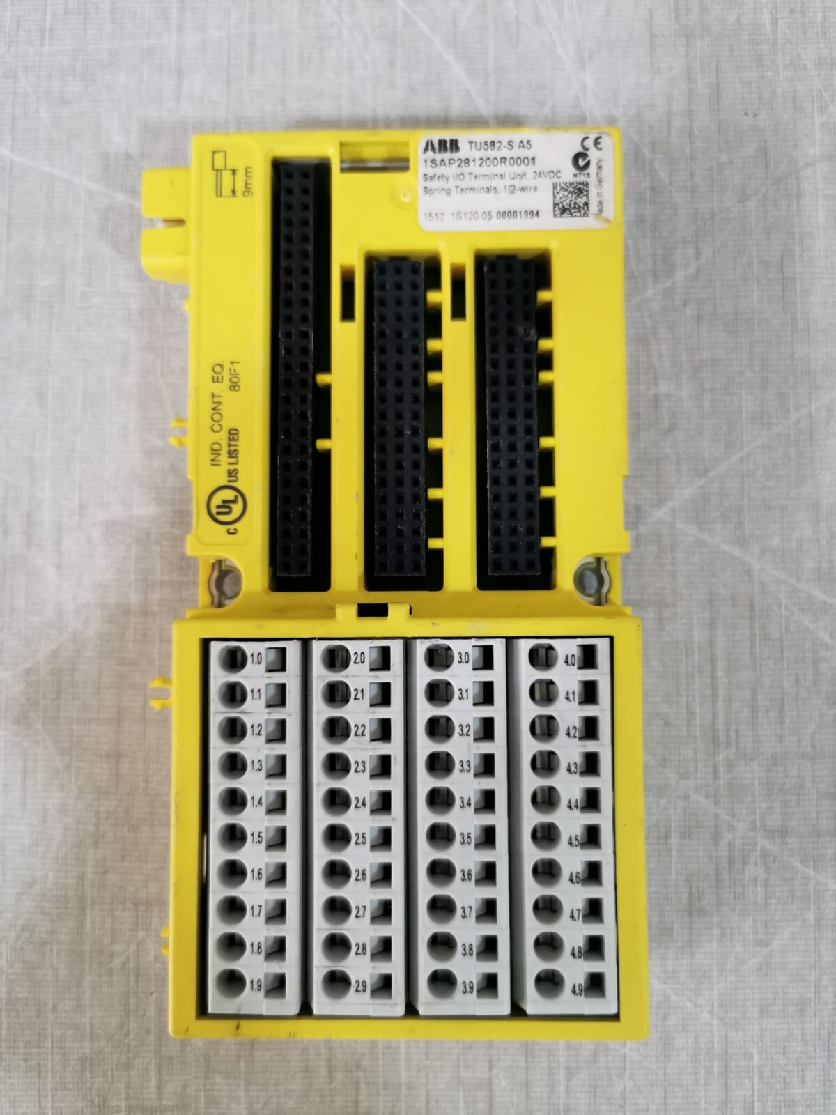 ABB 1SAP281200R0001 ABB TU582-S A5 1SAP281200R0001 Safety I/O Terminal Unit 3