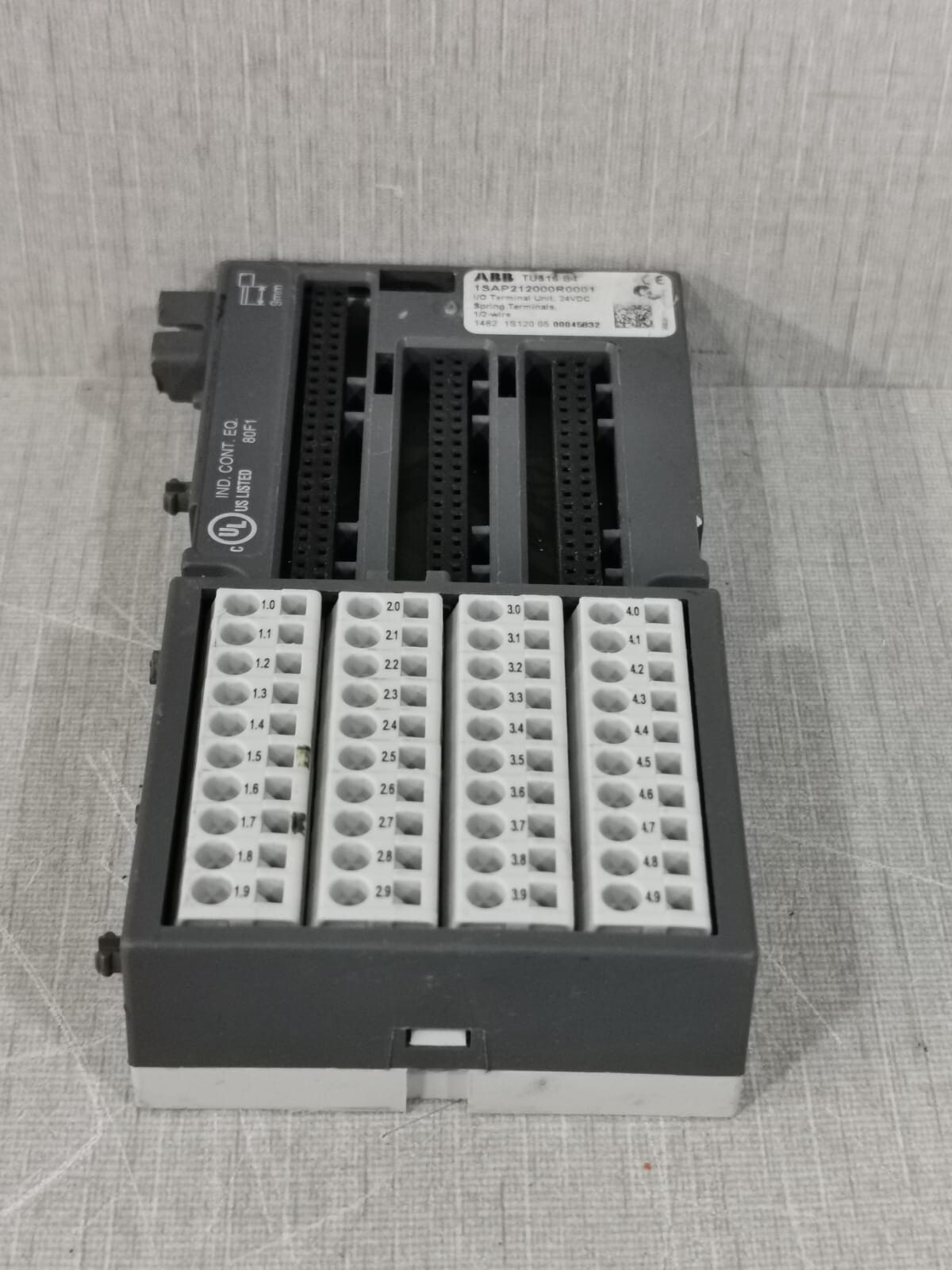 ABB 1SAP212000R0001 ABB TU516 B4 I/O Terminal Unit 1SAP212000R0001 24VDC 3
