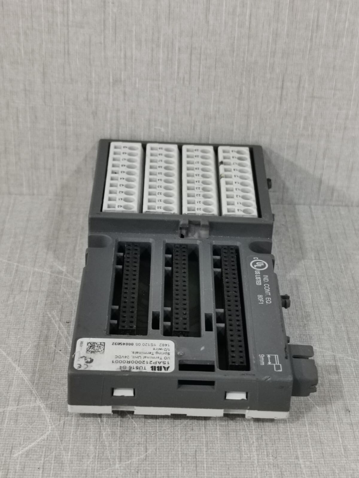 ABB 1SAP212000R0001 ABB TU516 B4 I/O Terminal Unit 1SAP212000R0001 24VDC 4