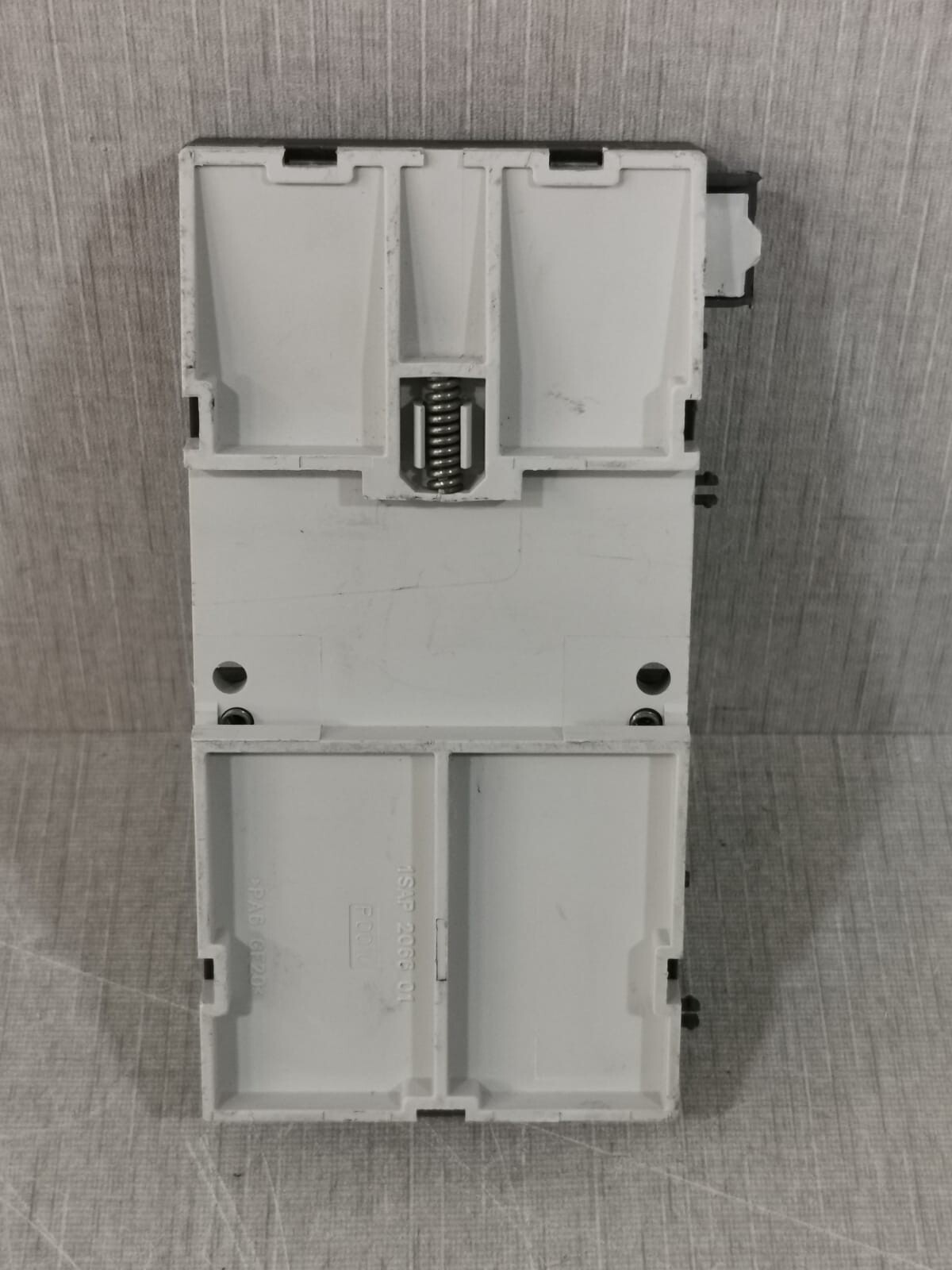 ABB 1SAP212000R0001 ABB TU516 B4 I/O Terminal Unit 1SAP212000R0001 24VDC 7