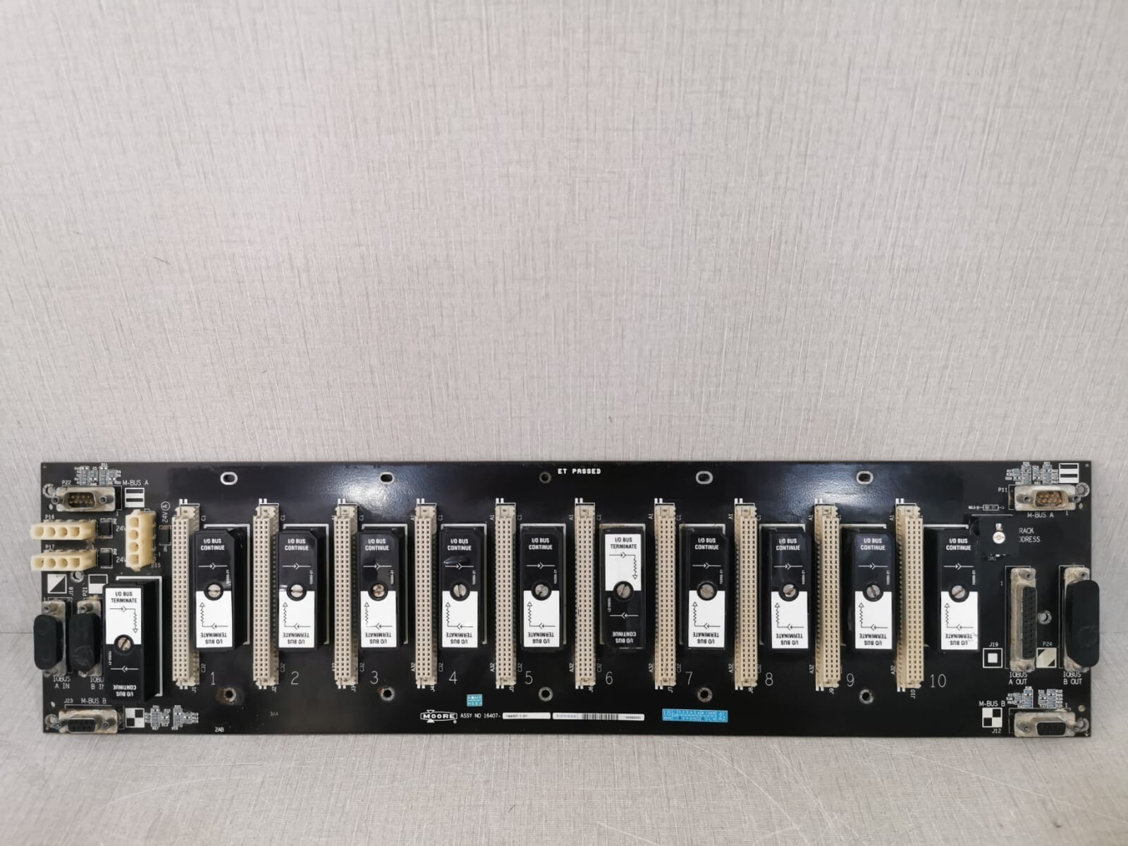 Moore / Siemens 16407-1-01 I/O Bus Continue/Terminate Rack