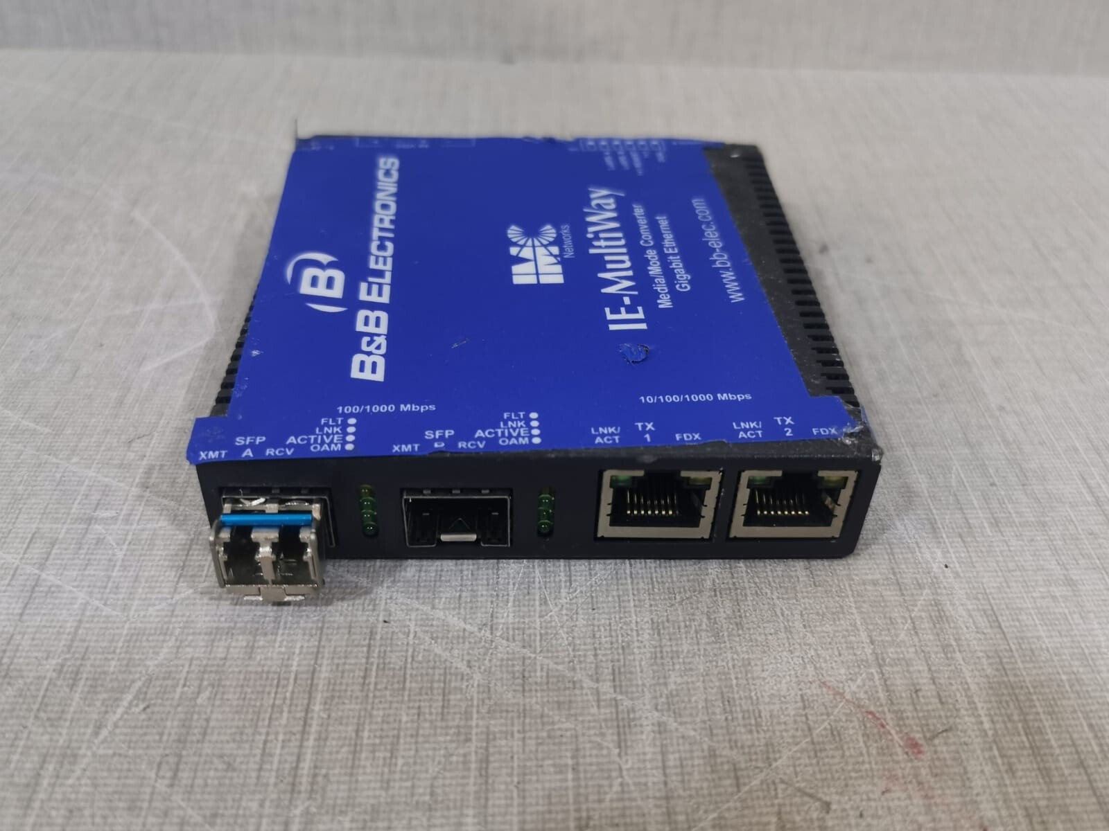 B&B ELECTRONICS IE-MULTIWAY B&B ELECTRONICS IE-MultiWay Media/Mode Converter Gigabit Ethernet 8
