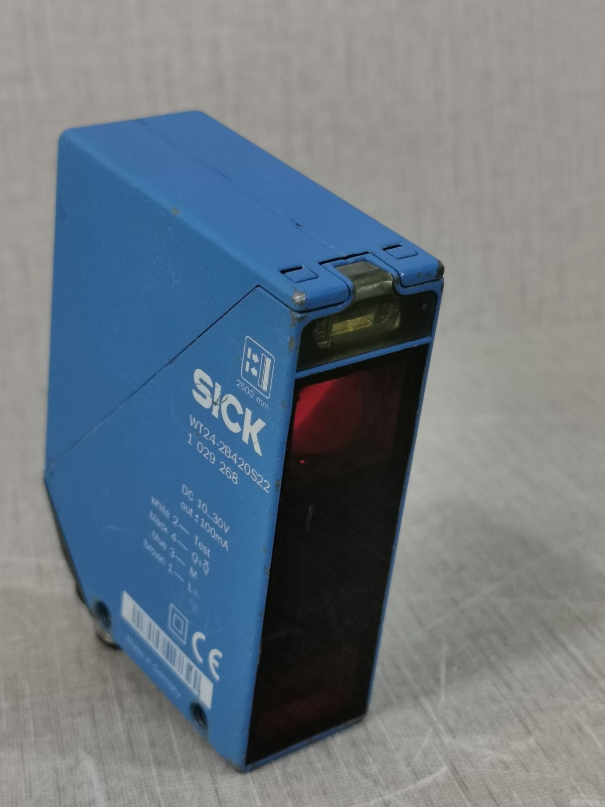 SICK WT24-2B420S22 SICK WT24-2B420S22 Photoelectric Proximity Sensor 4