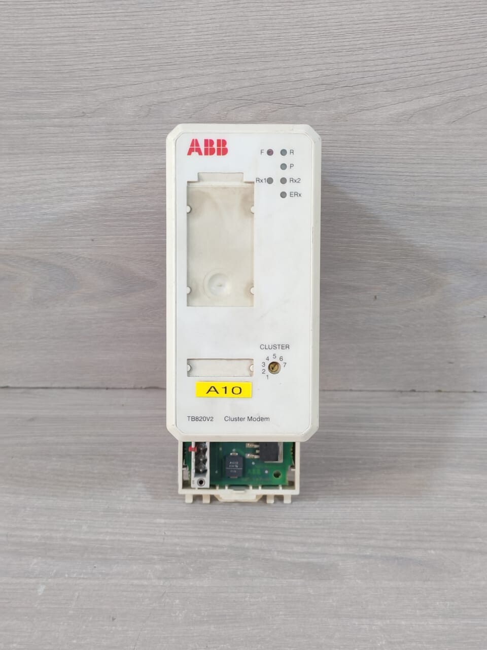 ABB 3BSE013208R1 TB820V2 CLUSTER MODEM