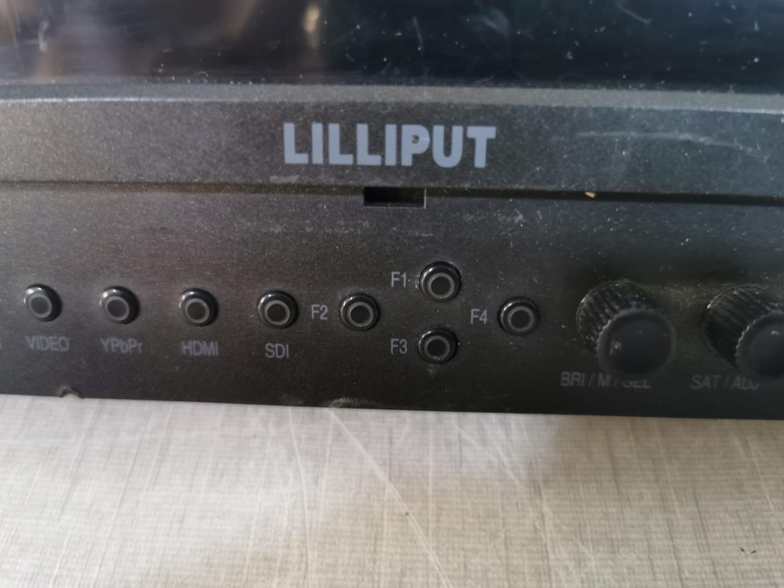 Lilliput High Definition LCD Monitor Lilliput 7'' High Definition LCD Monitor 12 VOLTS 10 WATTS 9