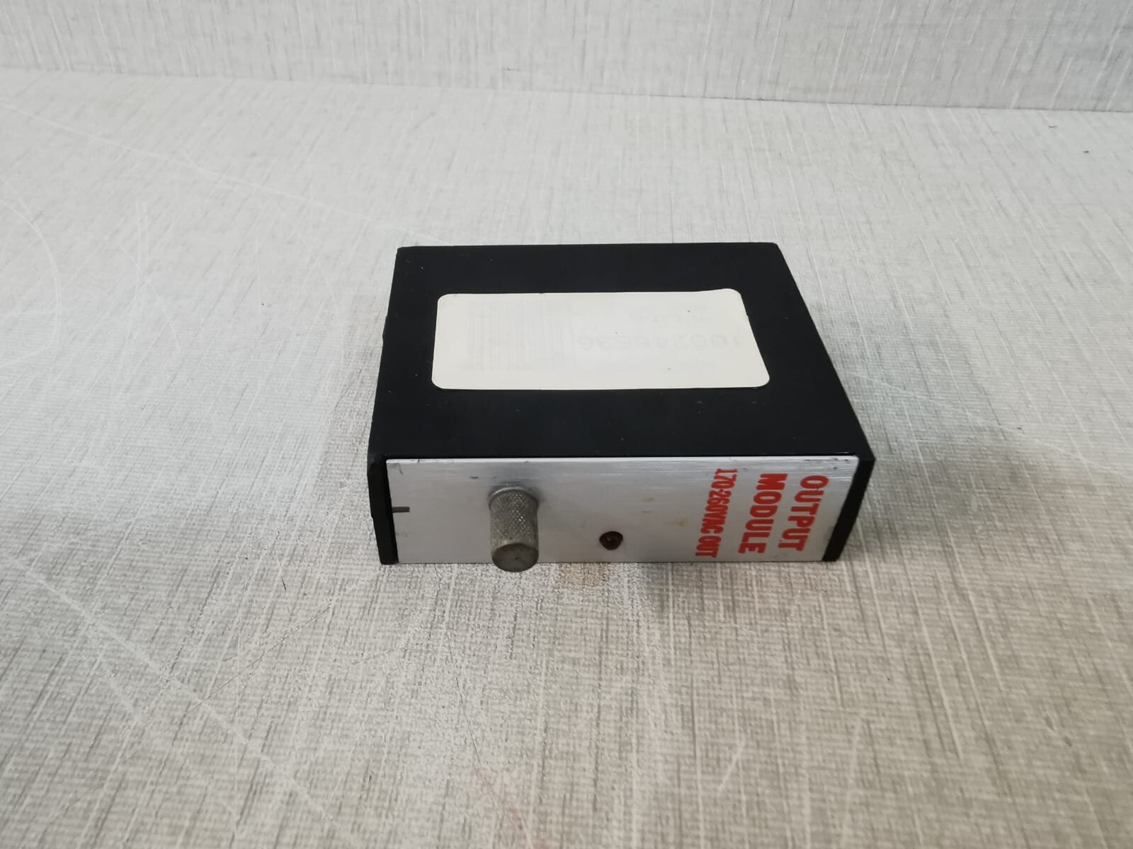 Texas Instruments 5MT12-40BL 5MT12-40BL Texas Instruments CAT Output Module 170-260VAC 4