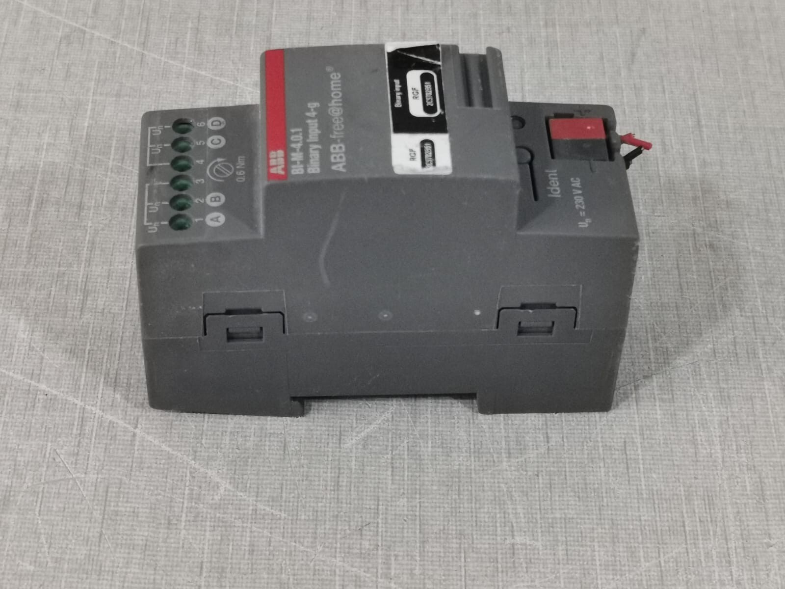 ABB BI-M-4.0.1 ABB BI-M-4.0.1 Bnary Input 4-g 2CDG510004R0011 4