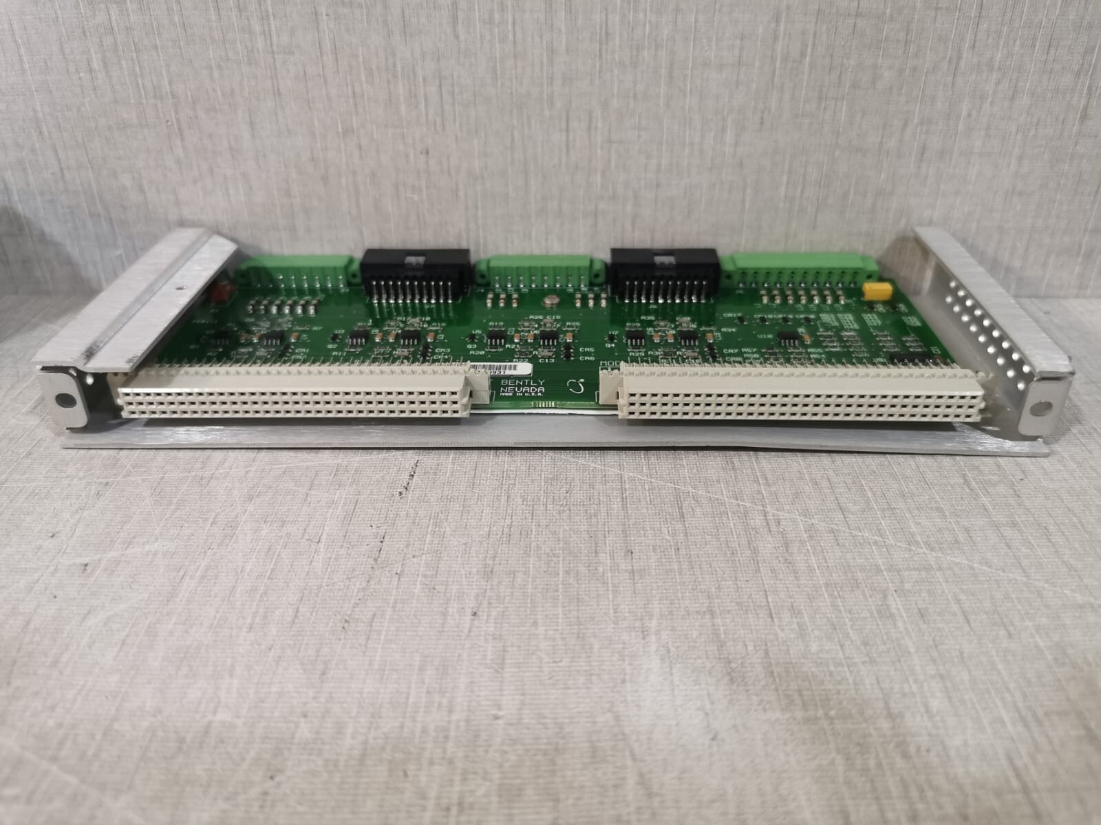 Bentley Bentley Nevada 140471-01 Prox Velom I Bentley Nevada 140471-01 Prox Velom I/O Module 8