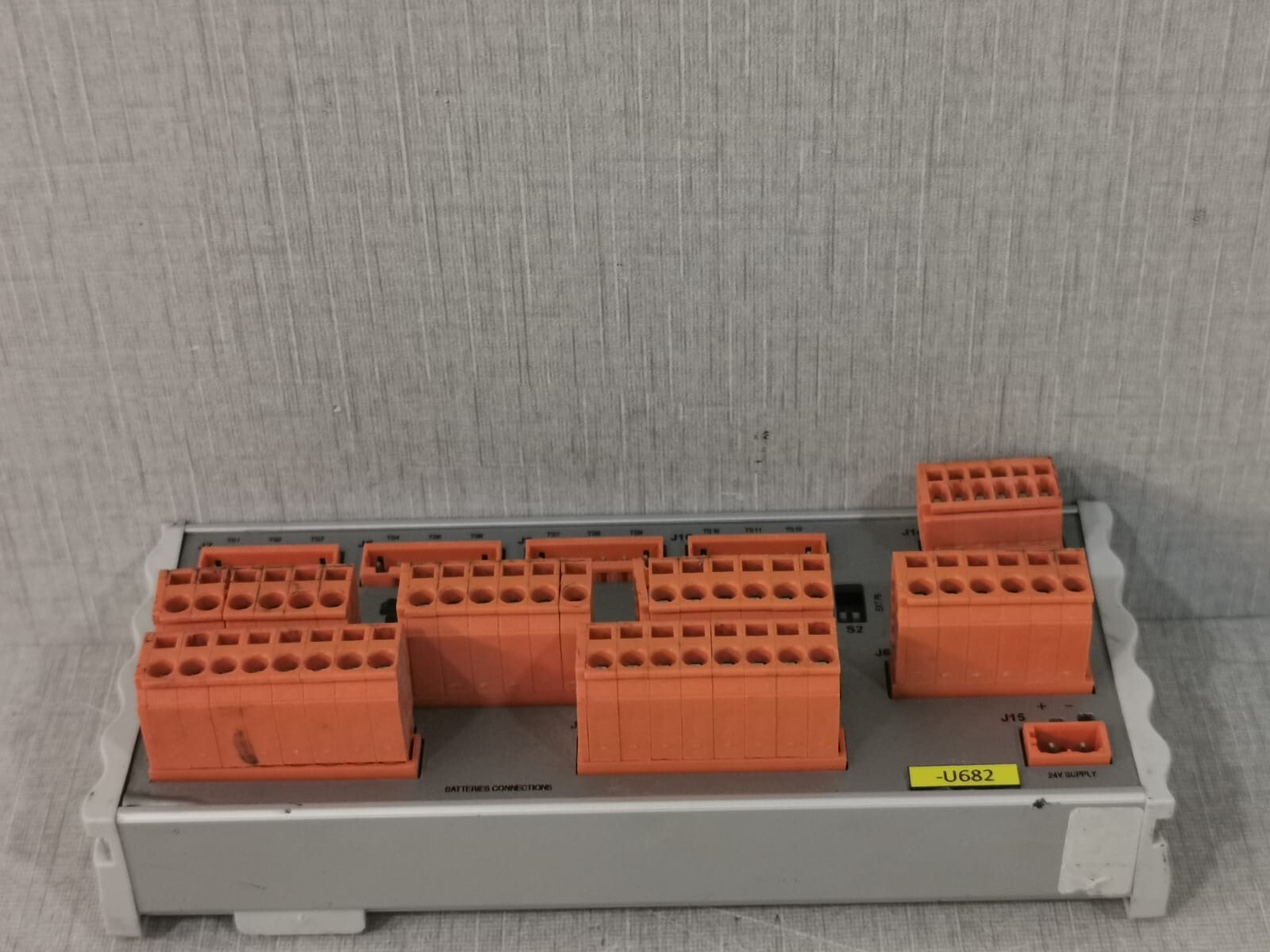 aka AKA-2536 AKA-2536 HW V100R03 REV 3 5