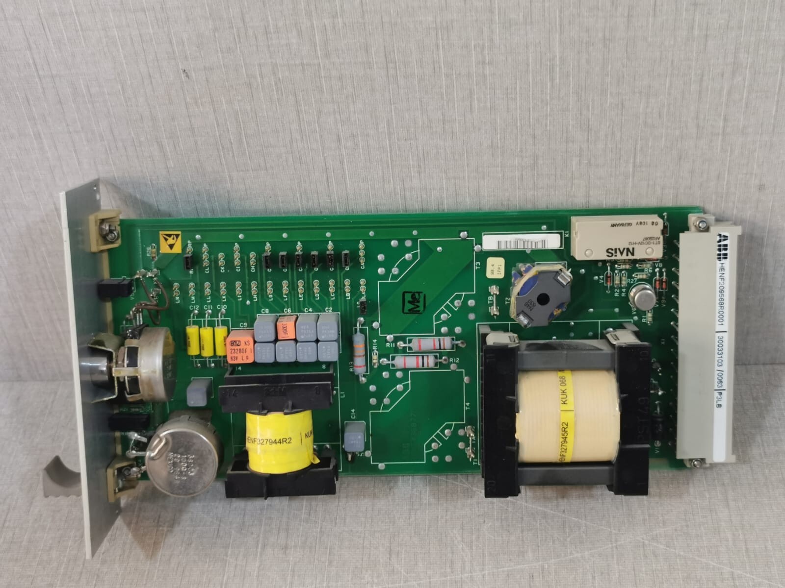 ABB HENF209568R0001 ABB HENF209568R0001 P3LB RF HYBRID 2