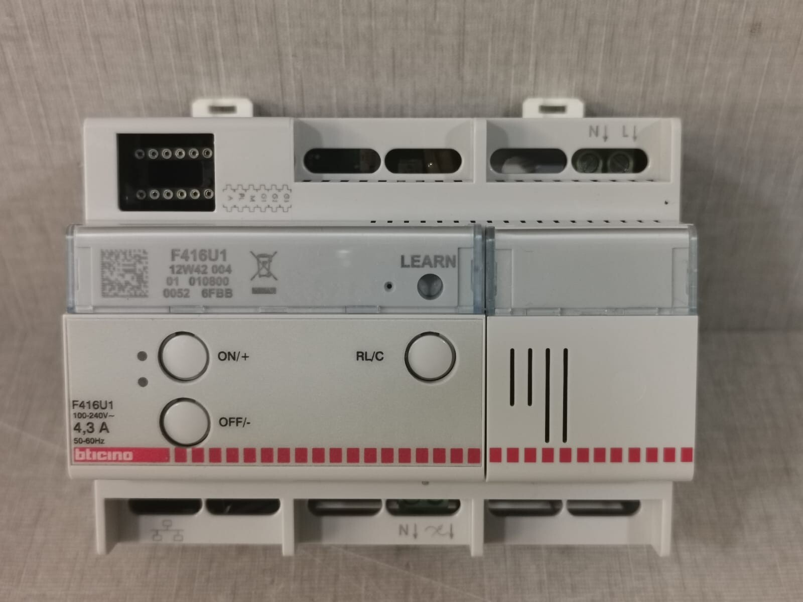 BTICINO F416U1 BTicino F416U1 Universal Dimmer 1000 VA SCS 2