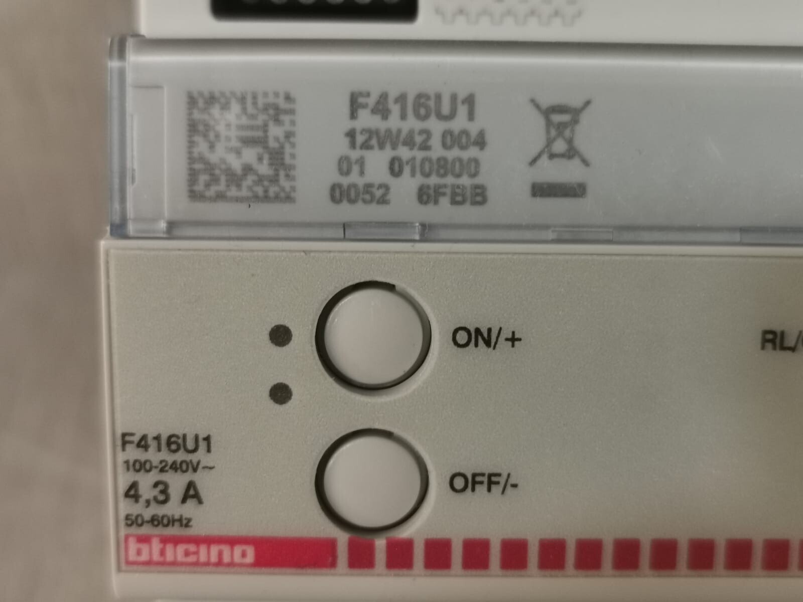 BTICINO F416U1 BTicino F416U1 Universal Dimmer 1000 VA SCS 3