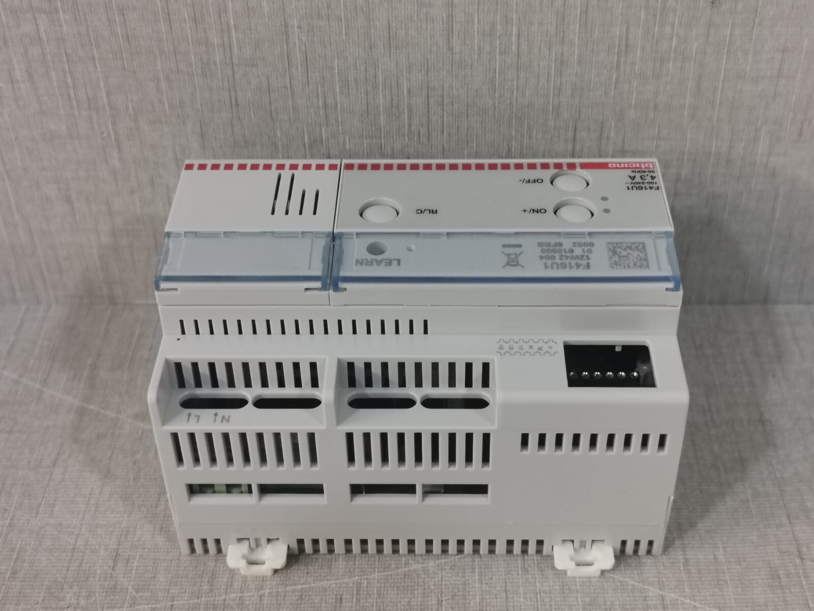BTICINO F416U1 BTicino F416U1 Universal Dimmer 1000 VA SCS 5