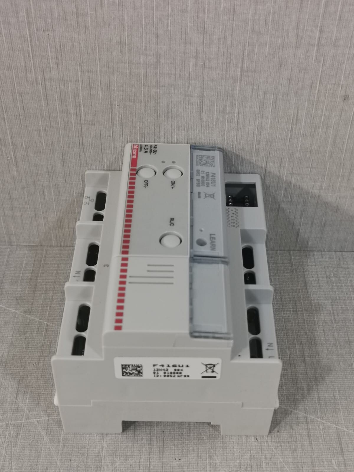 BTICINO F416U1 BTicino F416U1 Universal Dimmer 1000 VA SCS 6
