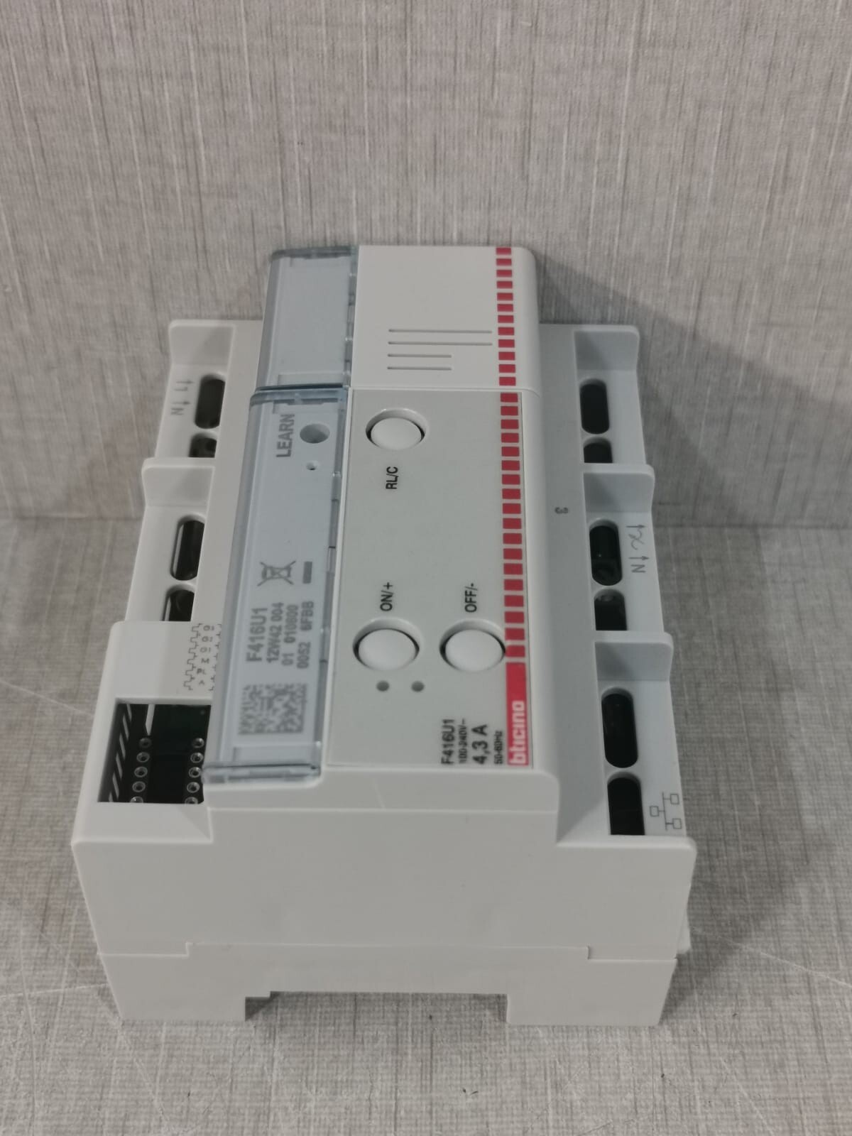 BTICINO F416U1 BTicino F416U1 Universal Dimmer 1000 VA SCS 8