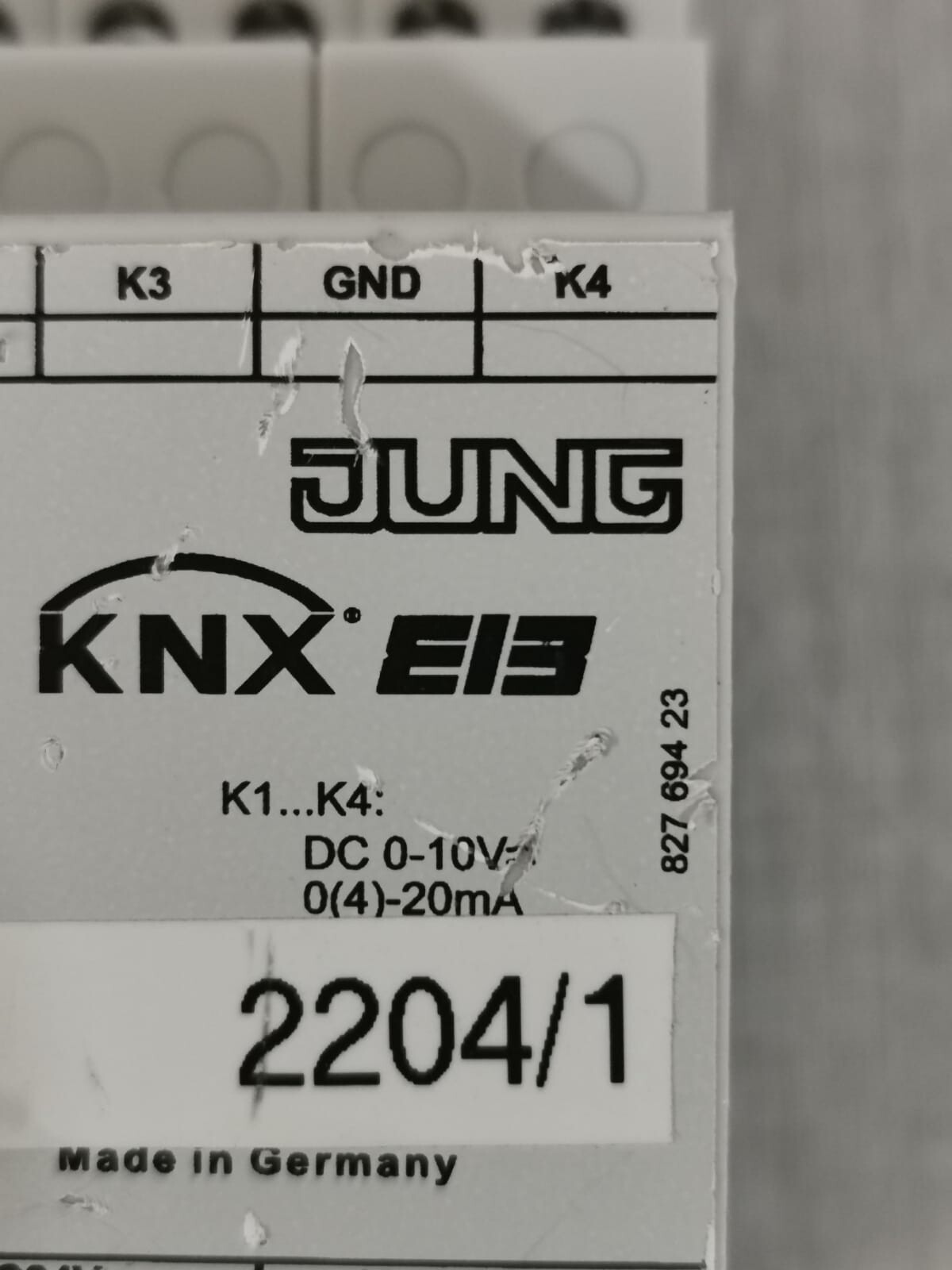 JUNG 2204.01 REG A Jung 2204.01 REG A KNX Analogue Actuator 4 FACH 4