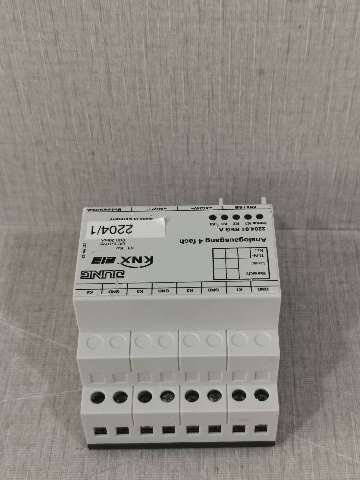 JUNG 2204.01 REG A Jung 2204.01 REG A KNX Analogue Actuator 4 FACH 6