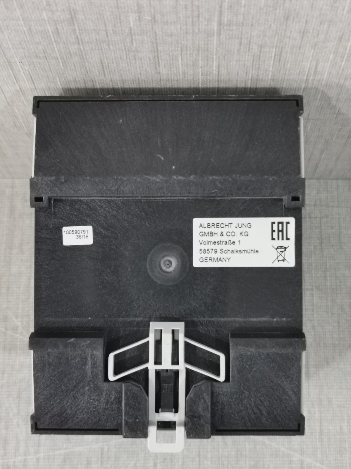 JUNG 2204.01 REG A Jung 2204.01 REG A KNX Analogue Actuator 4 FACH 9