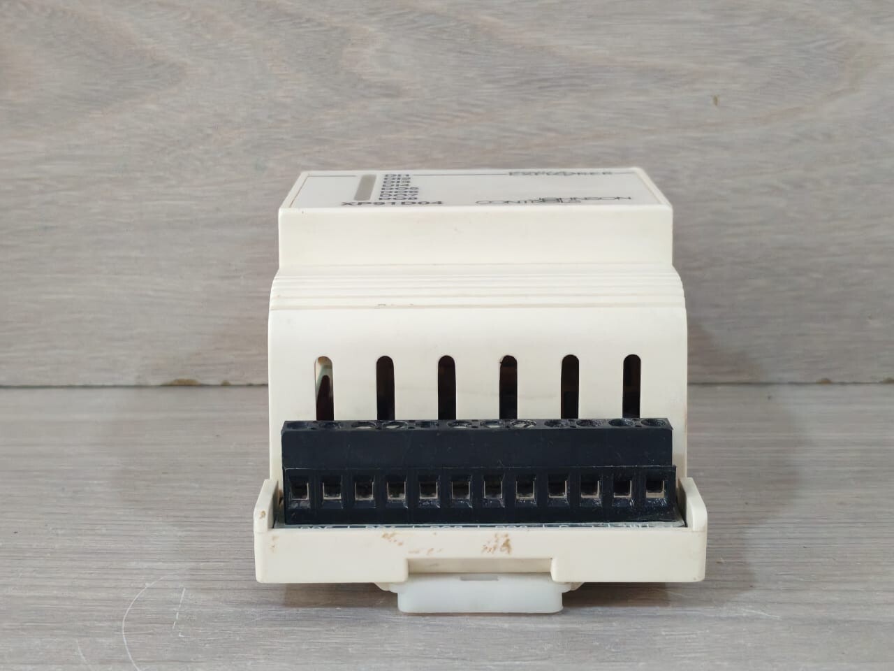 Johnson Controls XP91D04-000C Johnson Controls LP-XP91D04-000C - Dextension Module - 4 Binary Inputs - 4 6