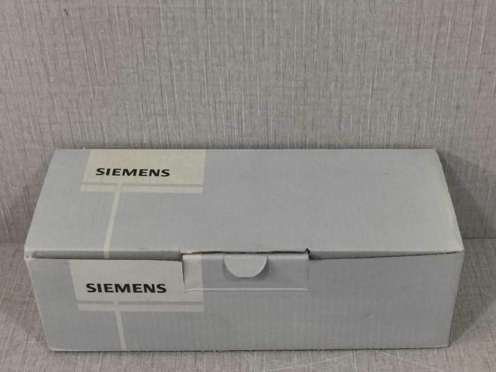 Siemens QAM2120.040 SIEMENS QAM2120.040 Duct Sensor LG - WITH FILTHY BOX 8