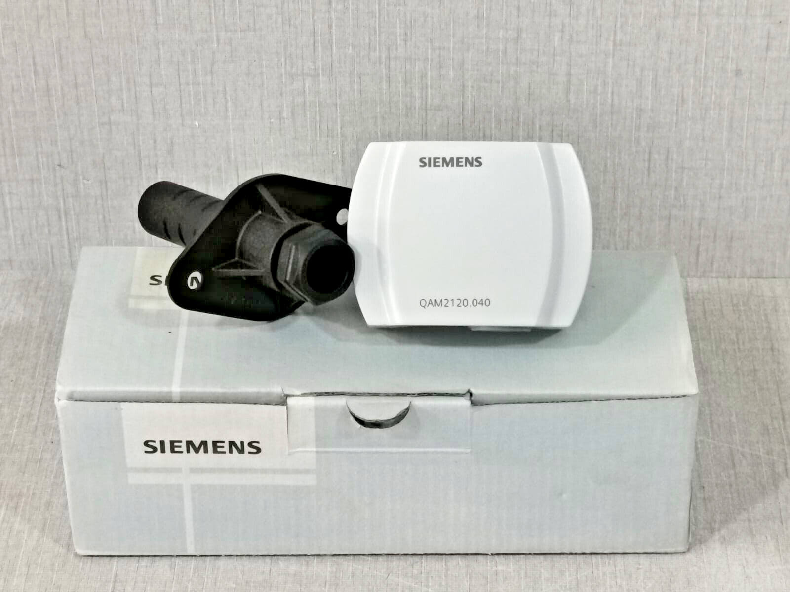 SIEMENS QAM2120.040 Duct Sensor LG - WITH FILTHY BOX