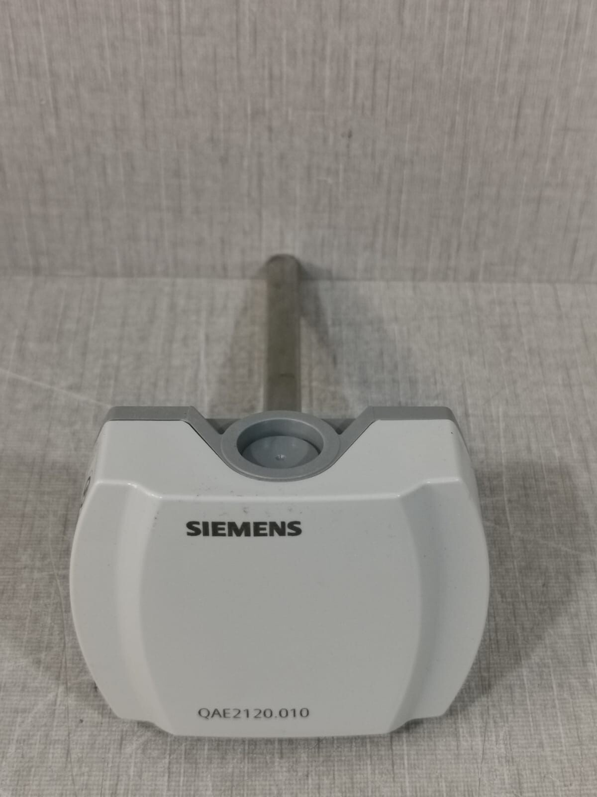 Siemens QAE2120.010 Siemens QAE2120.010 Immersion Temperature Sensor - WITH FILTHY BOX 2