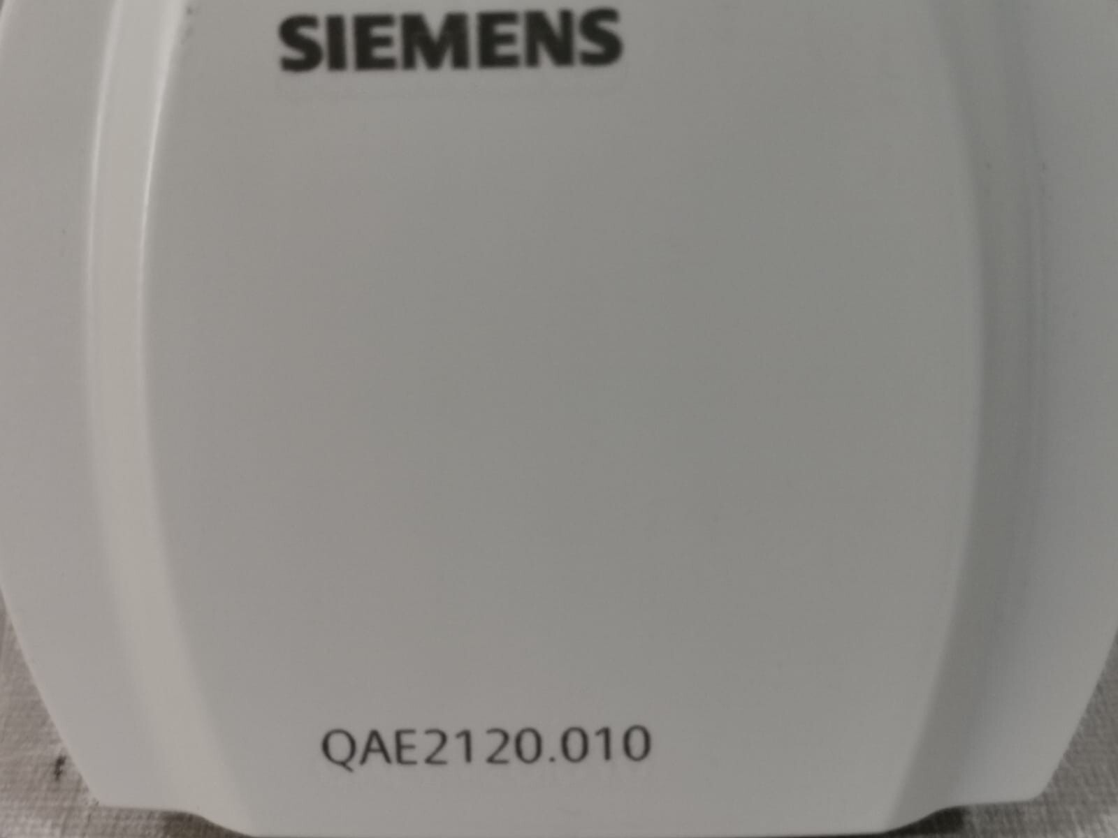 Siemens QAE2120.010 Siemens QAE2120.010 Immersion Temperature Sensor - WITH FILTHY BOX 3