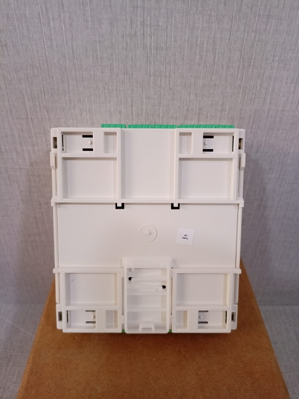 Johnson Controls FX07A50-000C Johnson Controls LP-FX07A50-000C FX07 Facility Explorer Field Controller 6