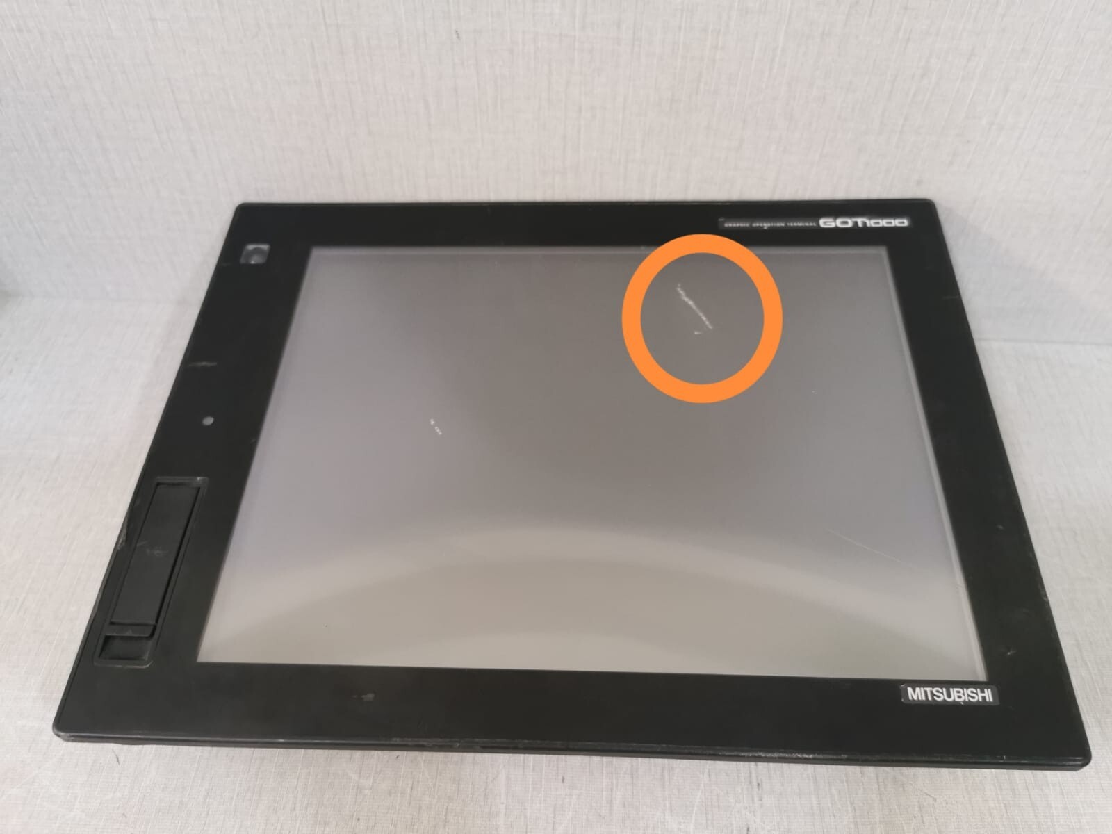 Mitsubishi Electric GOT1000-GT15-QBUS/GT1685MSTBA Mitsubishi GOT1000-GT15-QBUS/GT1685MSTBA Graphic Operation Panel 2
