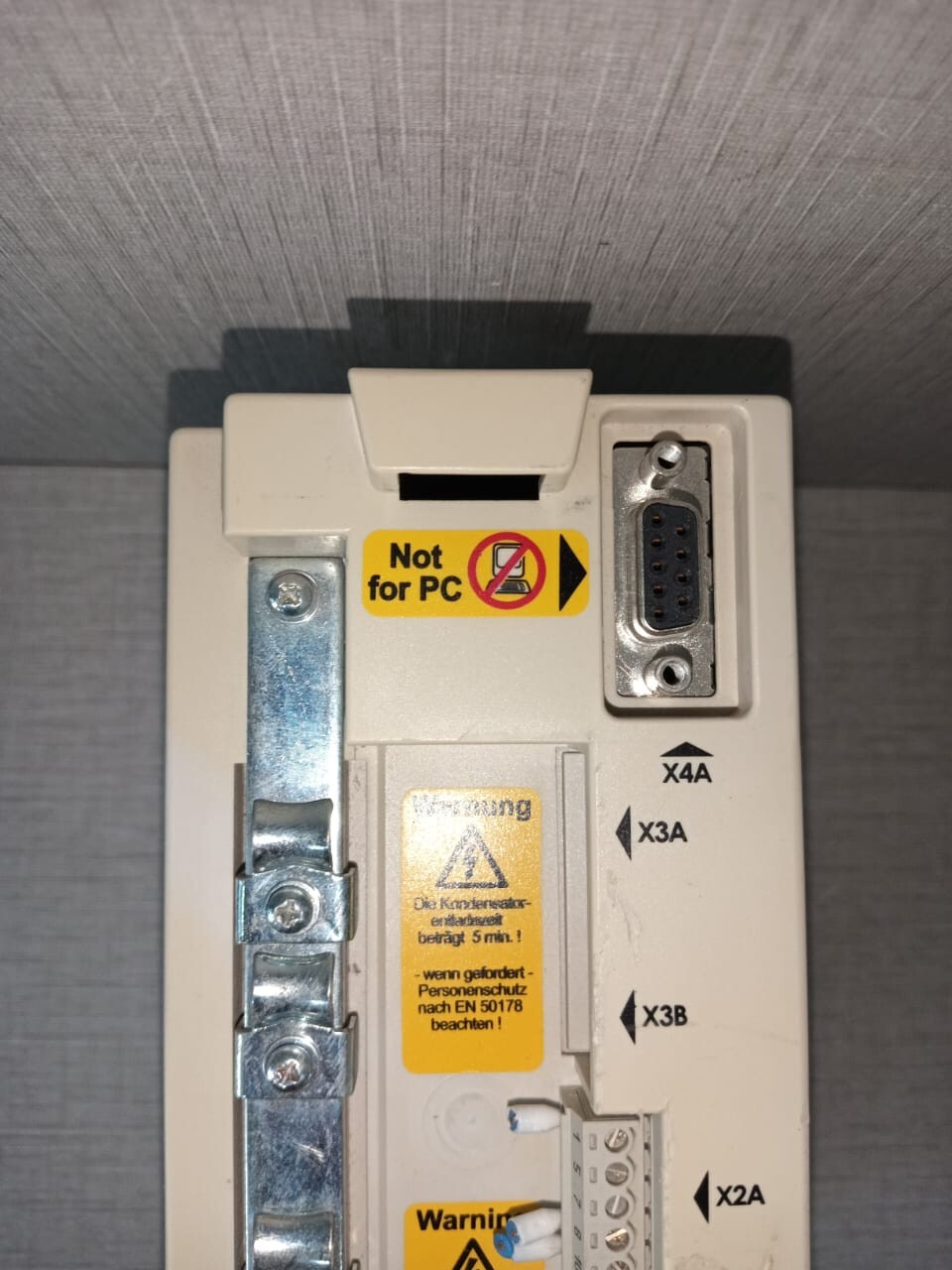 KEB COMBIVERT C09294 KEB COMBIVERT C09294 Combivert AC Drive Controller-without front panel display 2