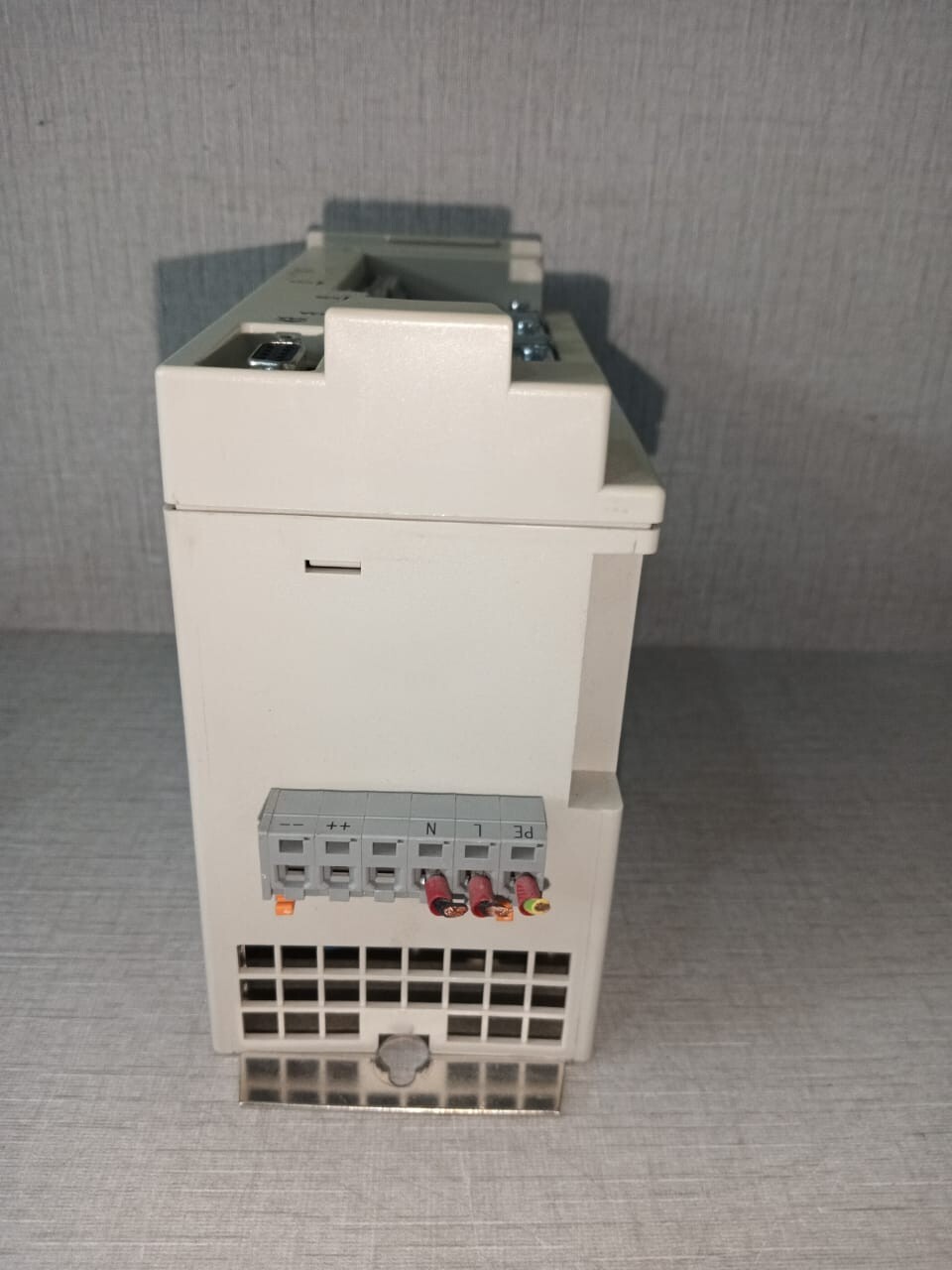 KEB COMBIVERT C09294 KEB COMBIVERT C09294 Combivert AC Drive Controller-without front panel display 7