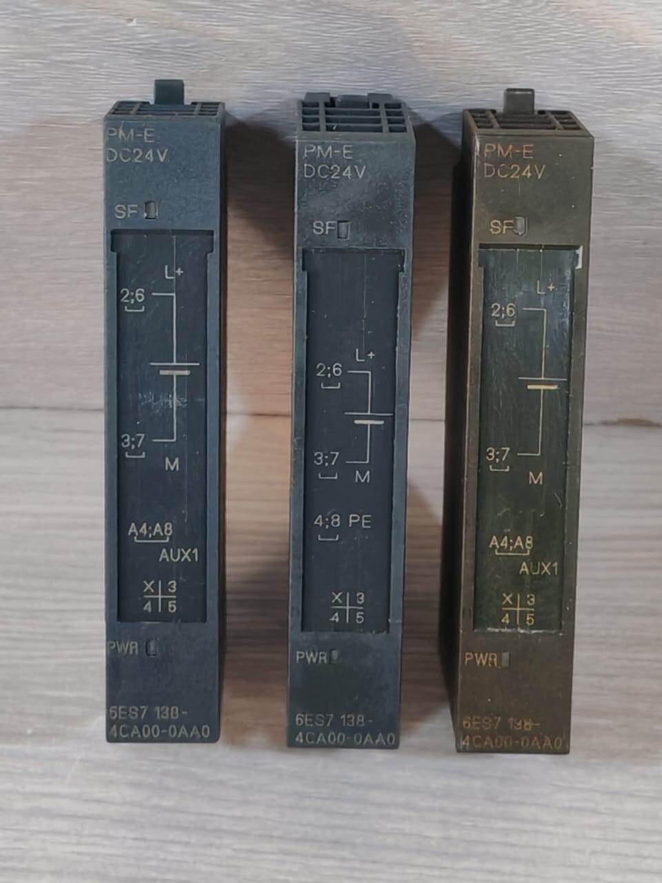 Siemens 6ES7138-4CA00-0AA0 Siemens 6ES7 138-4CA00-0AA0 PLC Module 3