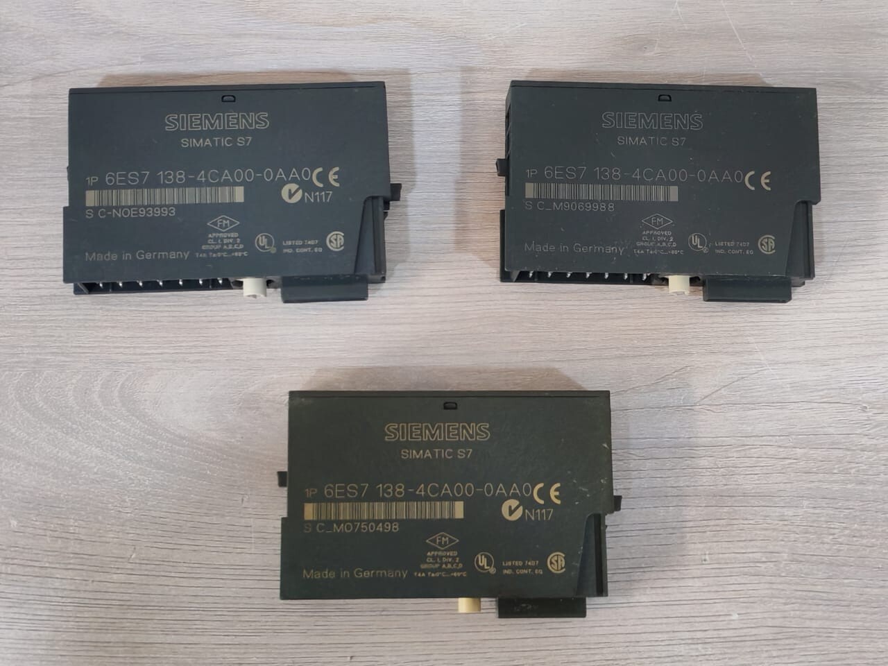 Siemens 6ES7138-4CA00-0AA0 Siemens 6ES7 138-4CA00-0AA0 PLC Module 4