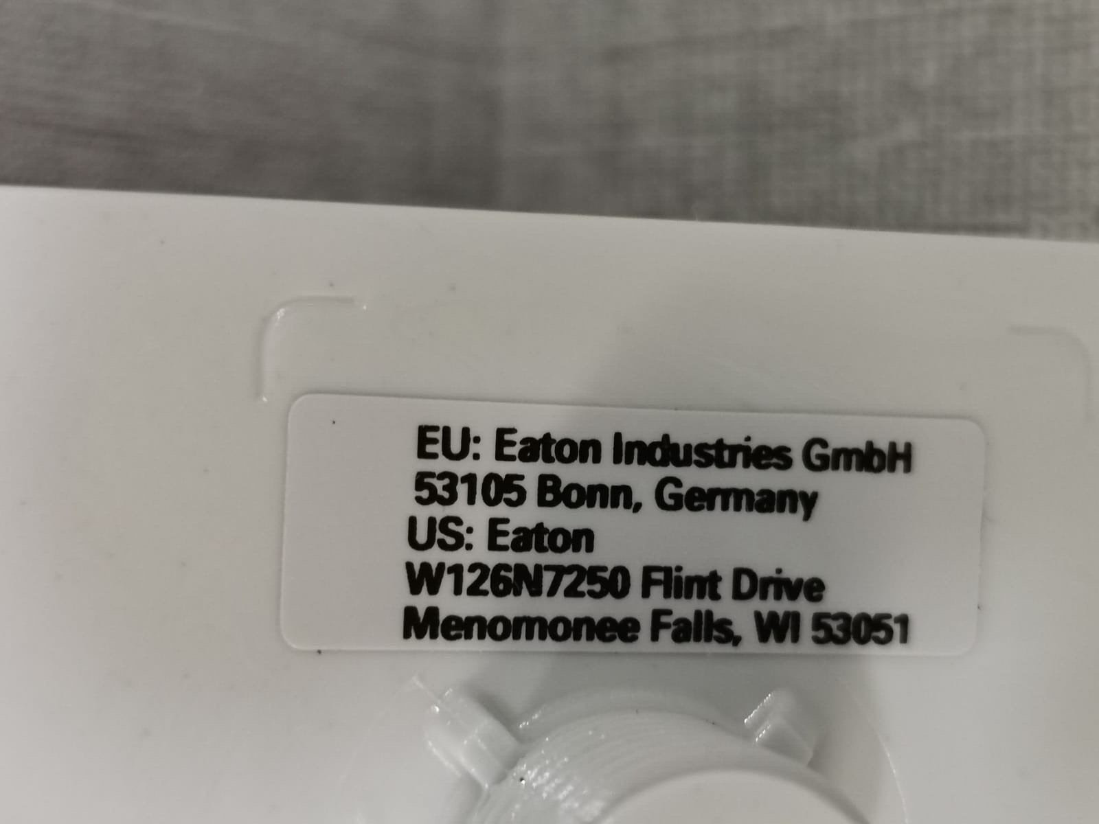 Eaton C445UM EATON C445UM Monitoring User Interface Style Number: 3-4576-001D 4