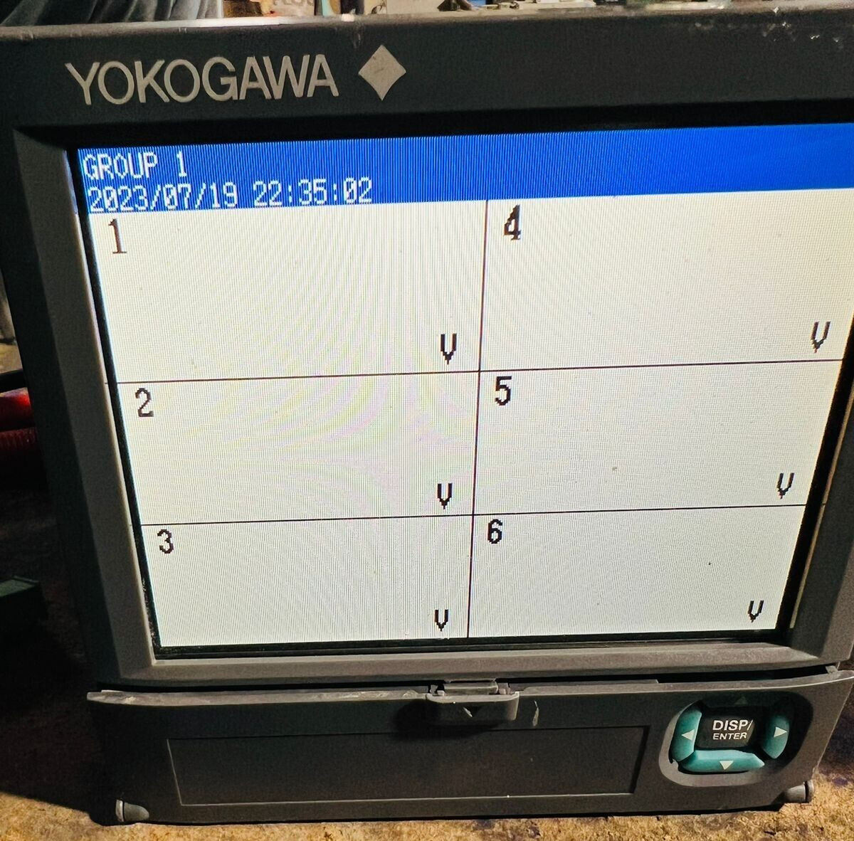 Yokogawa FX1006-4-3-L YOKOGAWA N200 FX1006-4-3-L Paperless Recorder 100-240VAC 4
