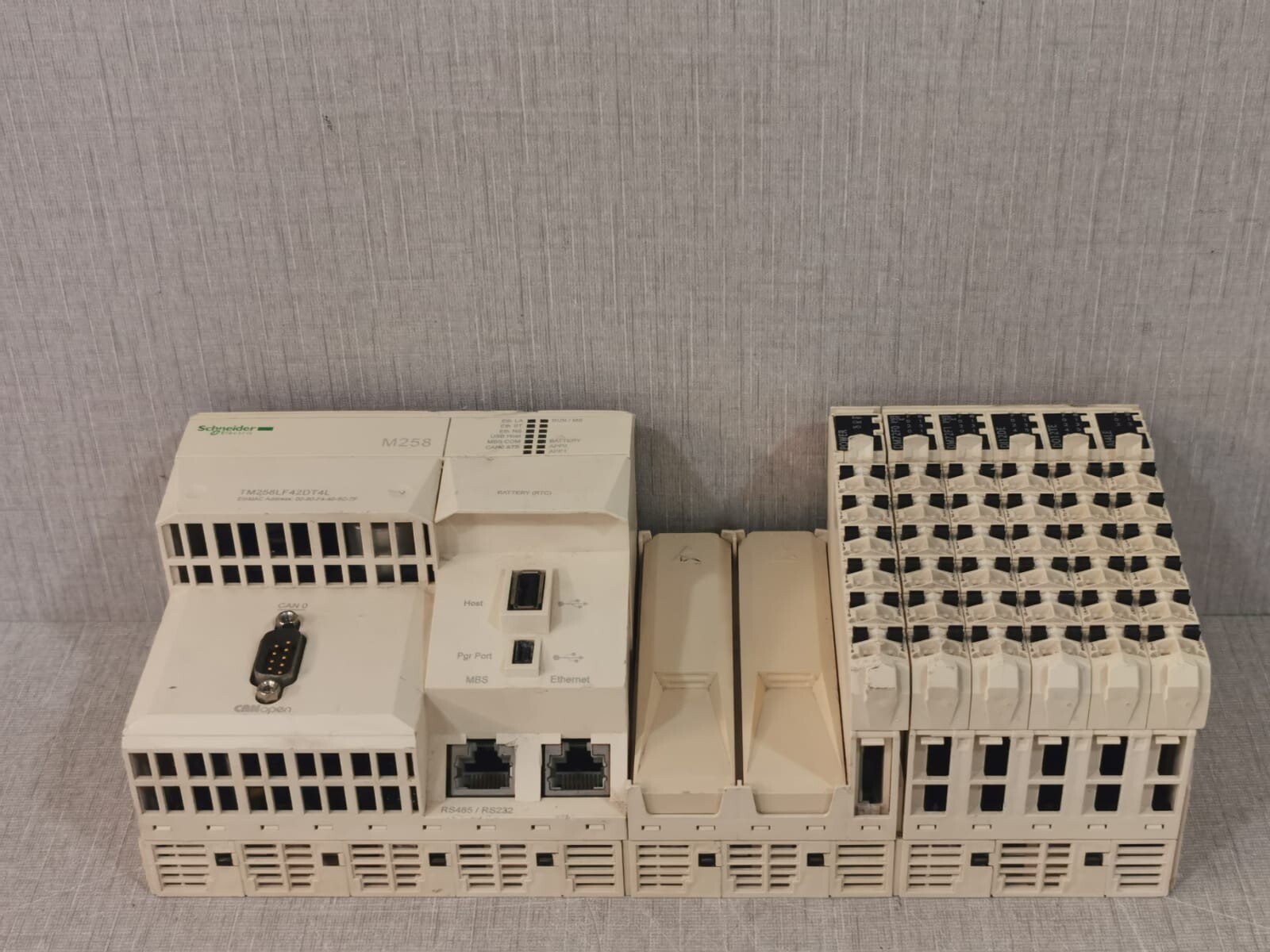 Schneider Electric M258 Schneider Electric Modicon TM258LF42DT4L | M258 3