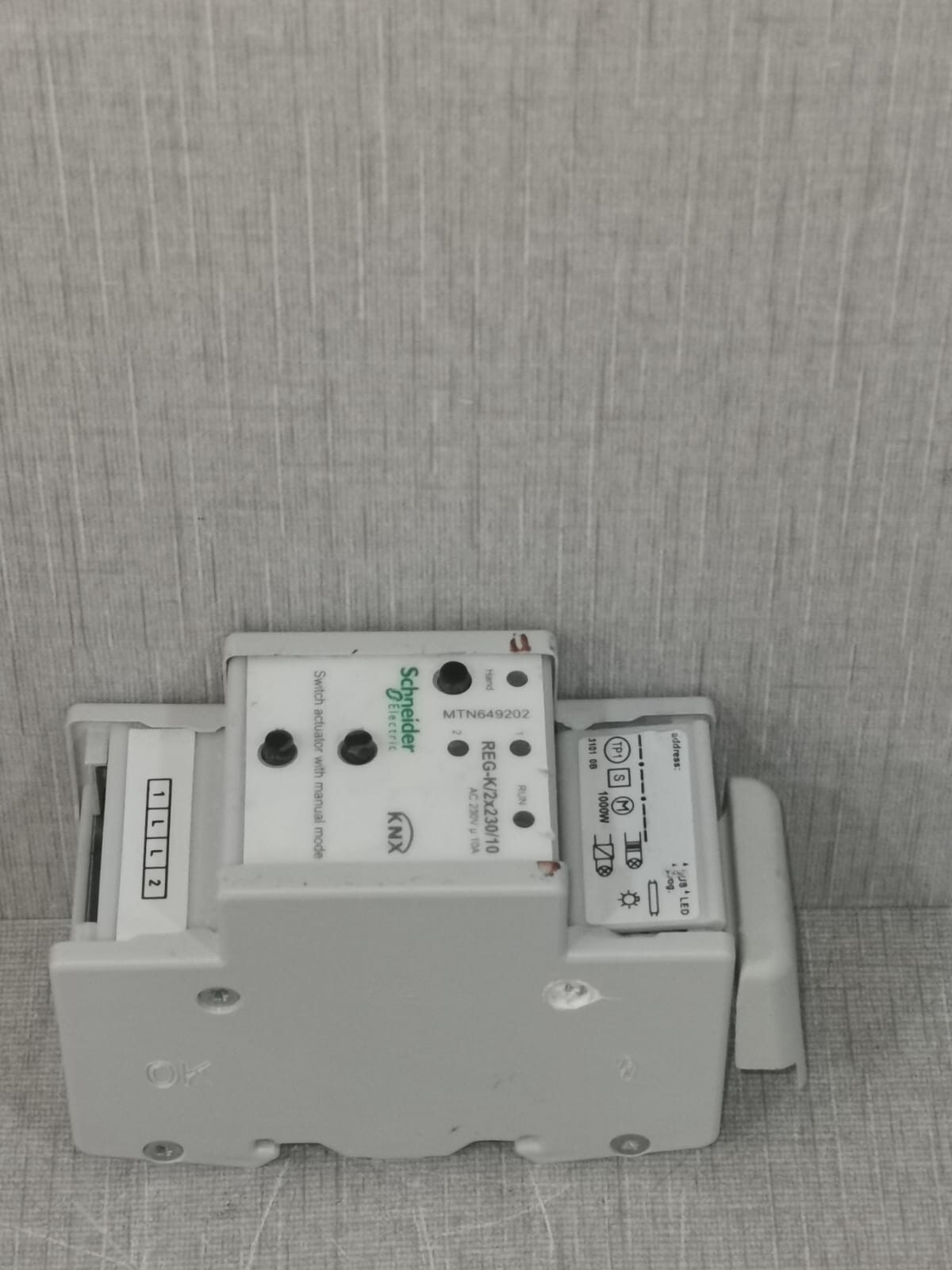 Schneider Electric MTN649202 SCHNEIDER ELECTRIC MTN649202 KNX REG-K/2X230/10 230V 10A SWITCH ACTUATOR 6