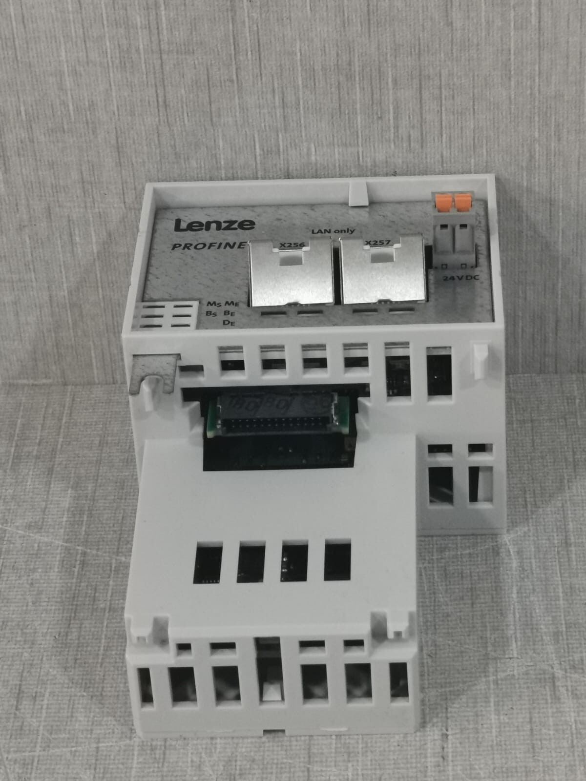 Lenze E84AYCERV LENZE E84AYCERV INVERTER DRIVES 8400 8